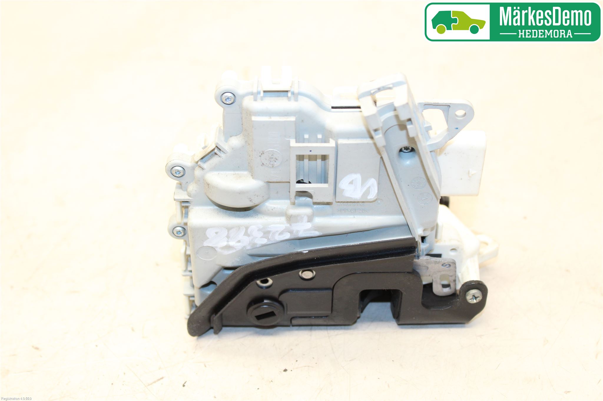 Audi A4 12-15 Låskista-Dörrlås