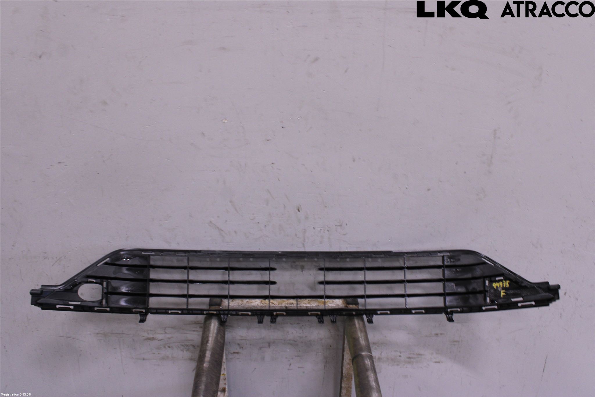 Volkswagen VW GOLF SPORTSVAN 15-20 Grilldel Mitt