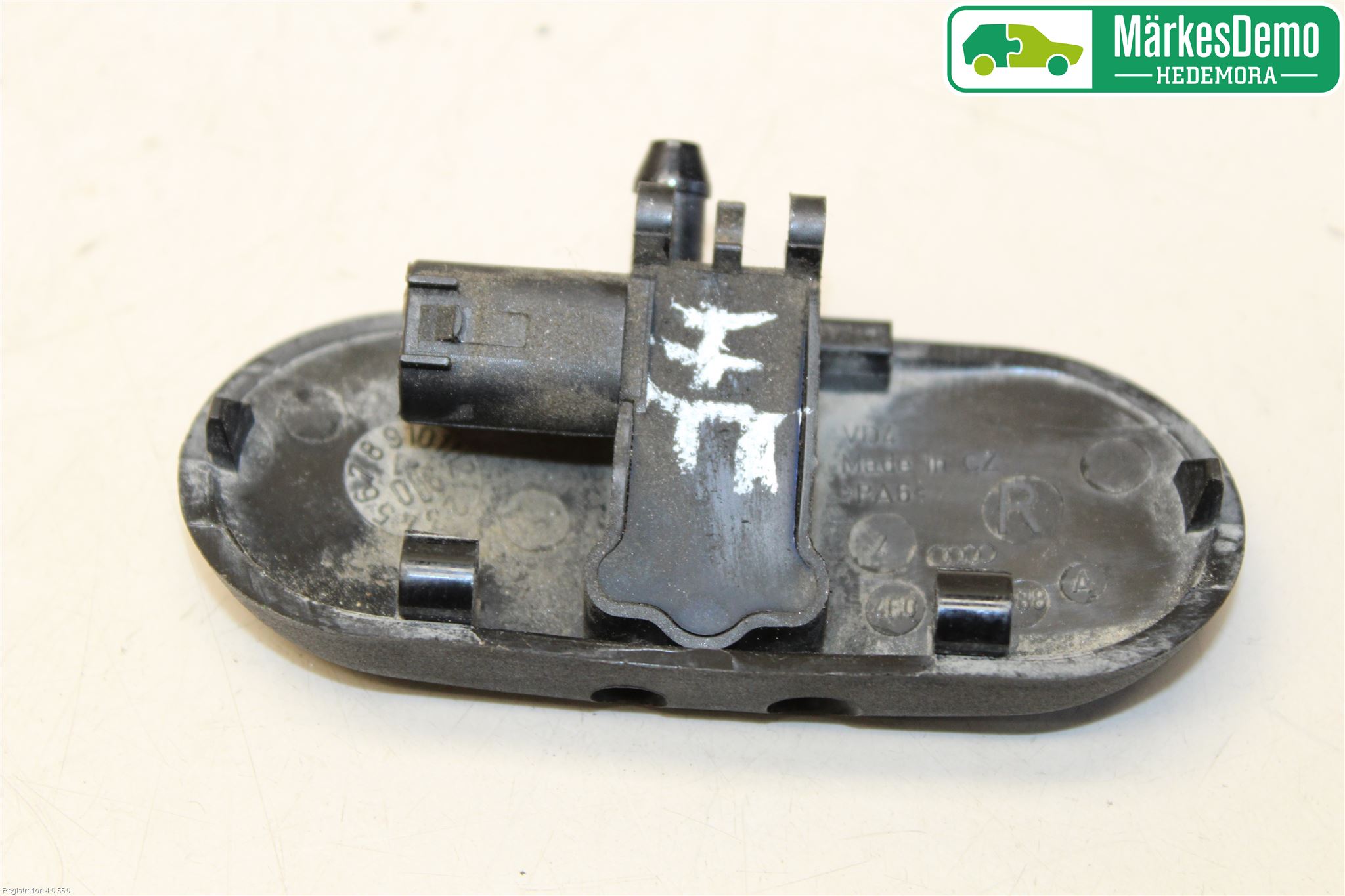 Audi A6/S6     05-11 Spolarmunstycke Rutor