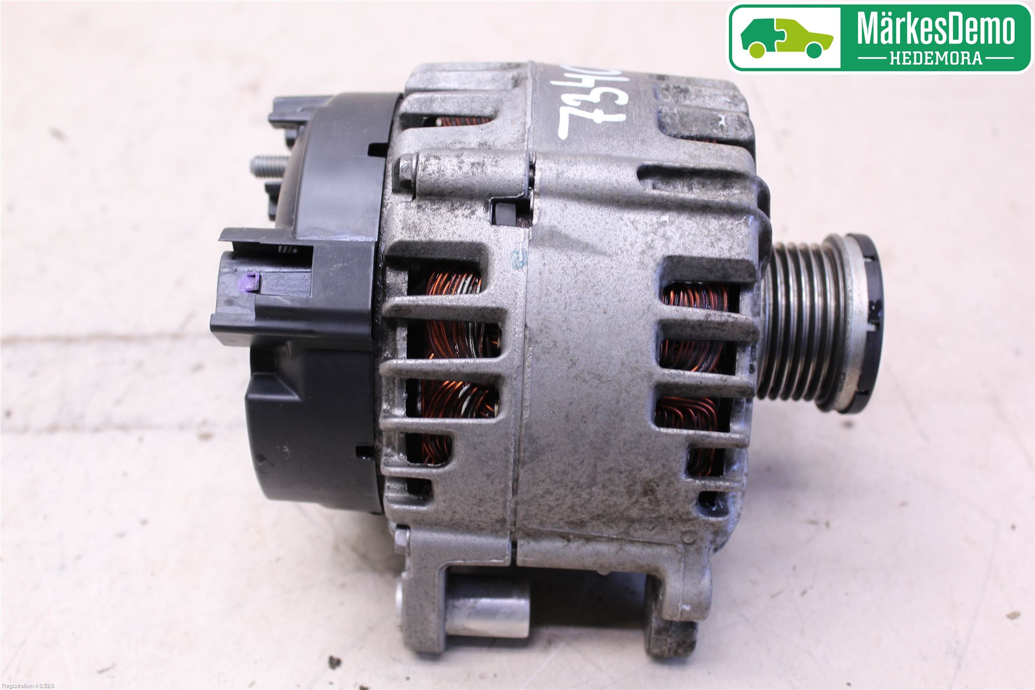 Volkswagen VW GOLF VI 09-13 Generator