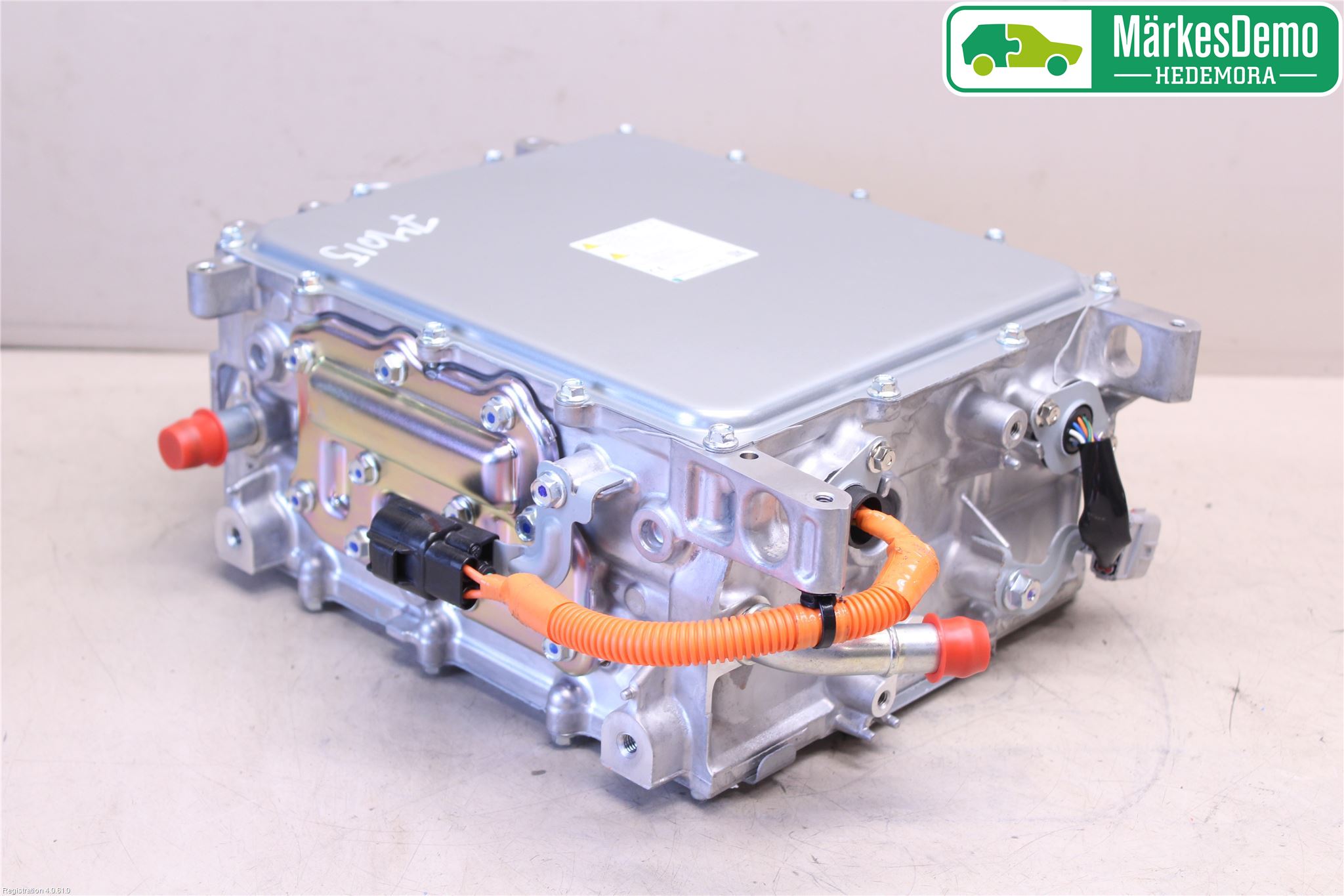 Mitsubishi OUTLANDER 13-21 Batteriladdare Högspänning