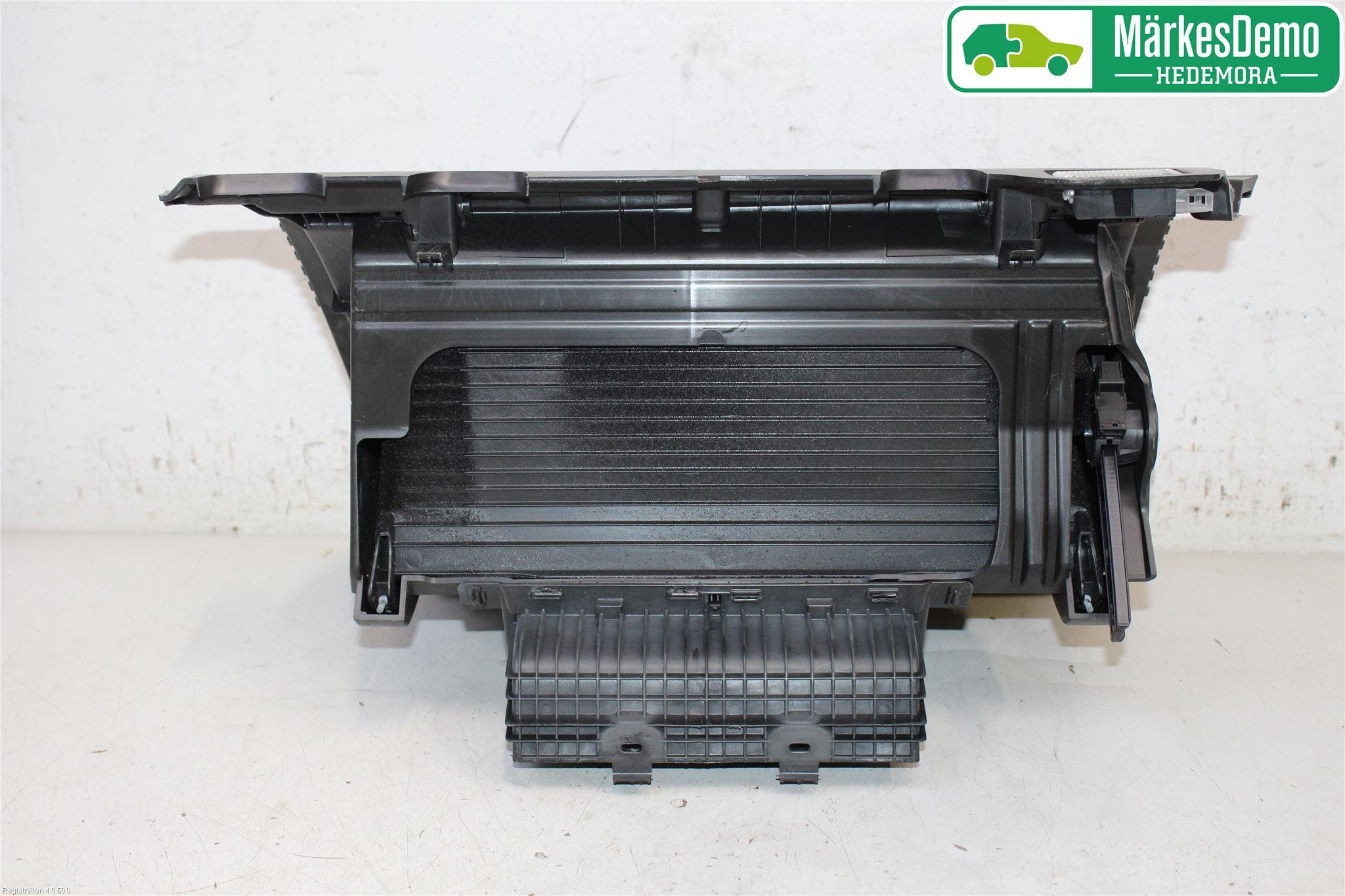 Volkswagen VW PASSAT 15-19 Handskfack