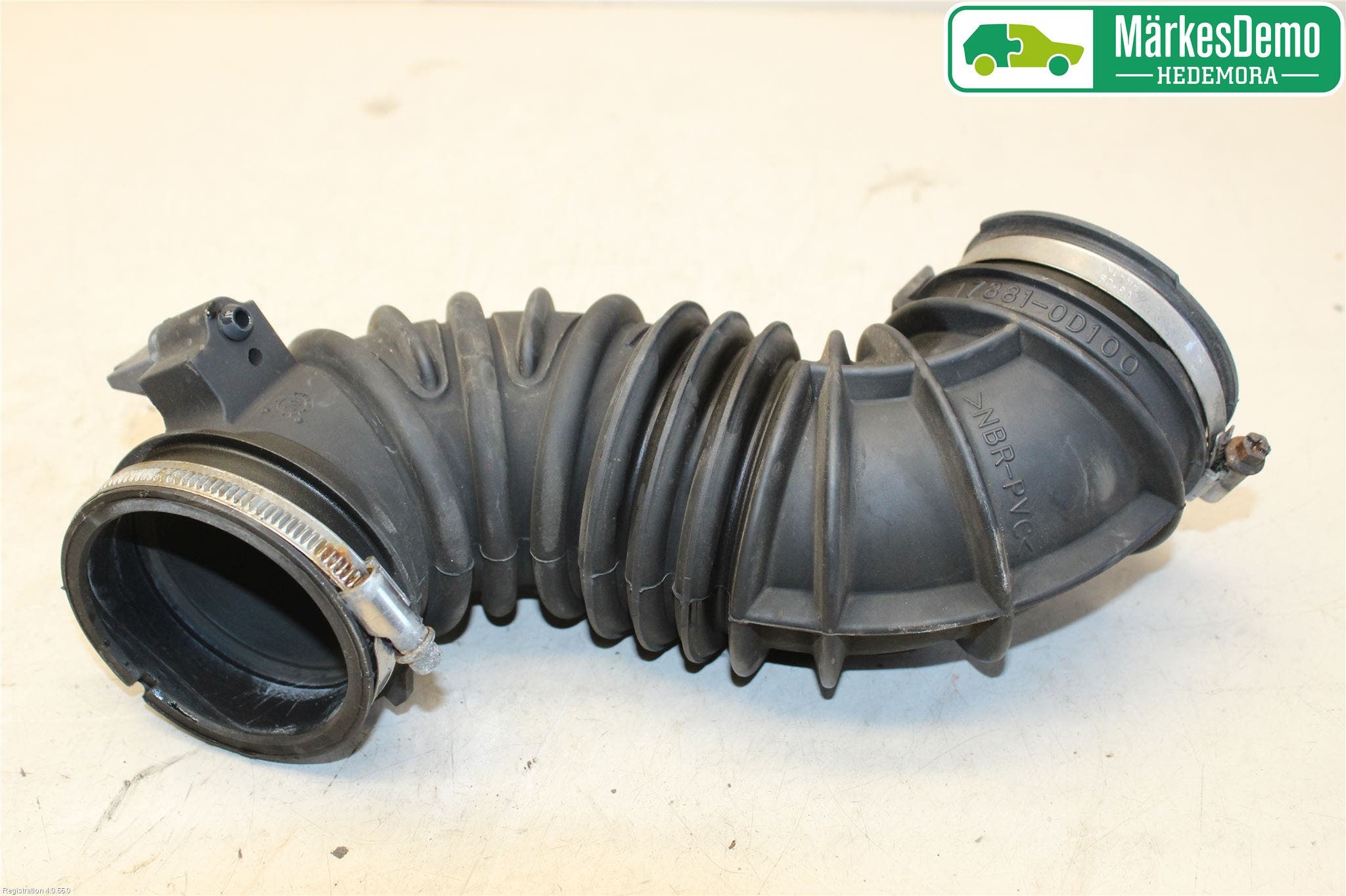 Toyota AVENSIS 03-06 Laddluft-Intercoolerrör