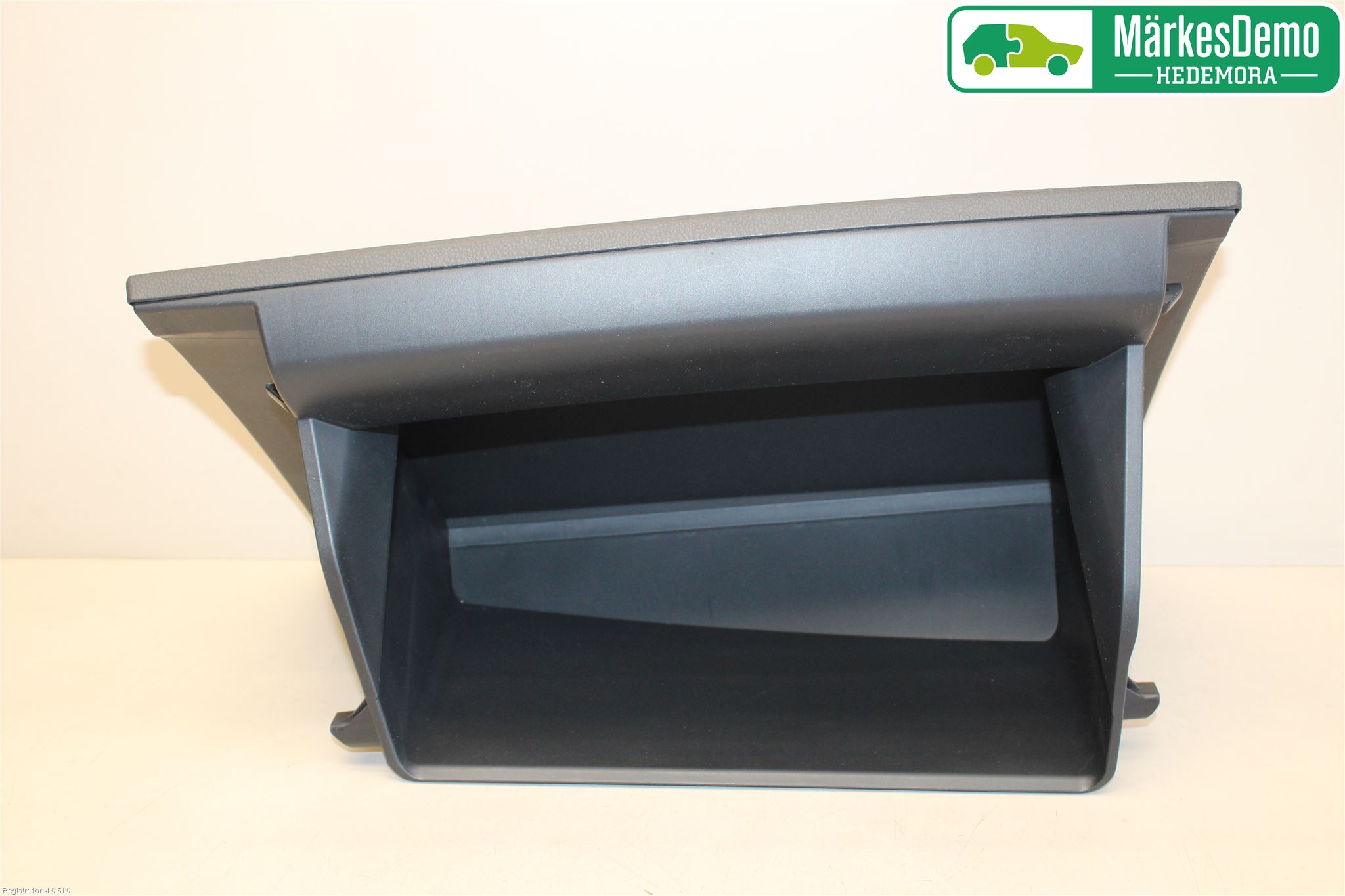 Toyota COROLLA 19- Handskfack