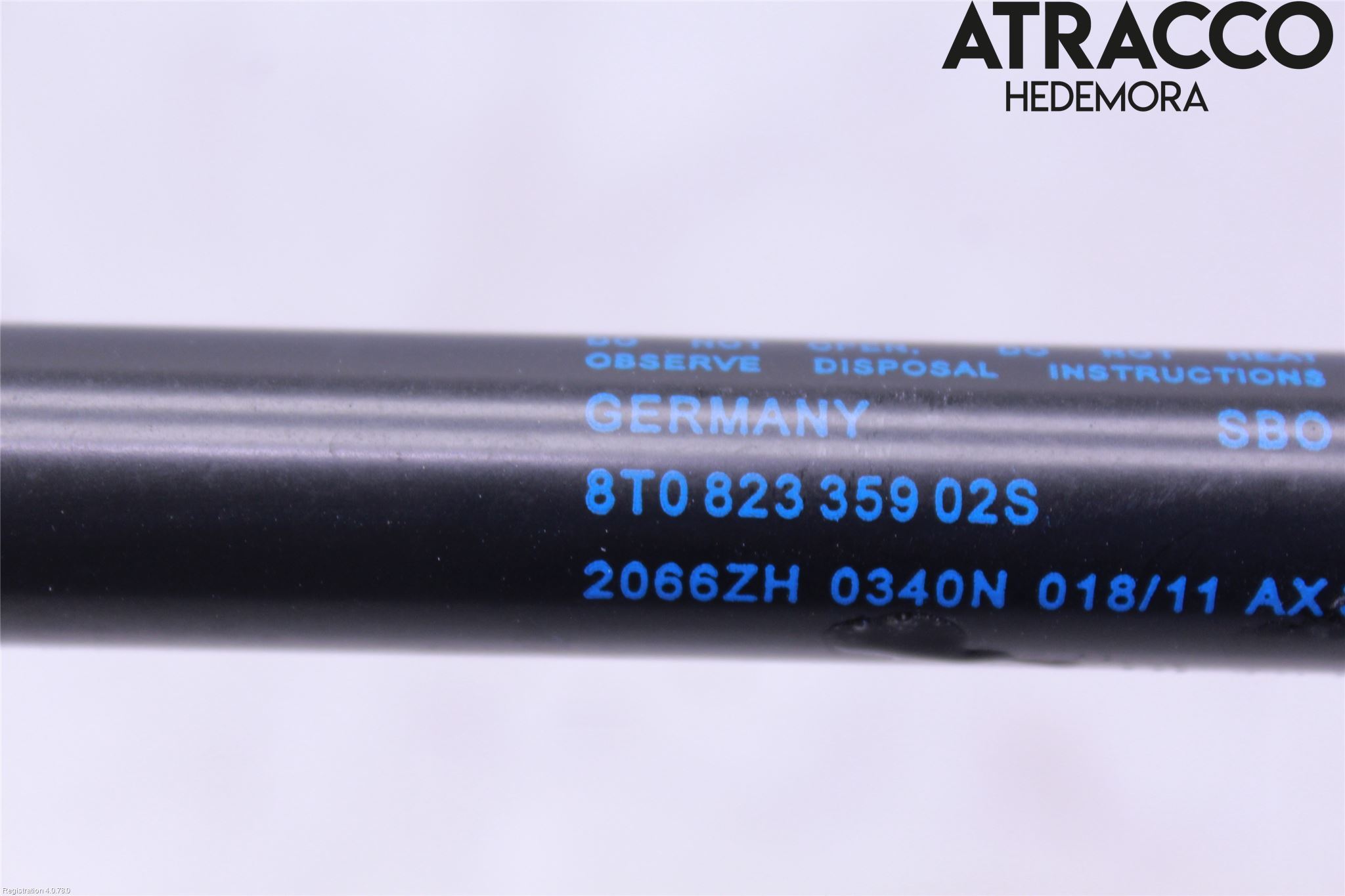 Audi A4/S4 08-11 Gasfjäder Motorhuv