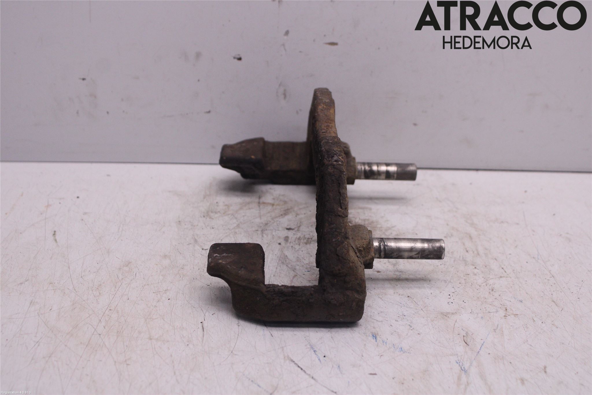 Ford FOCUS     04-07 Bromsokshållare