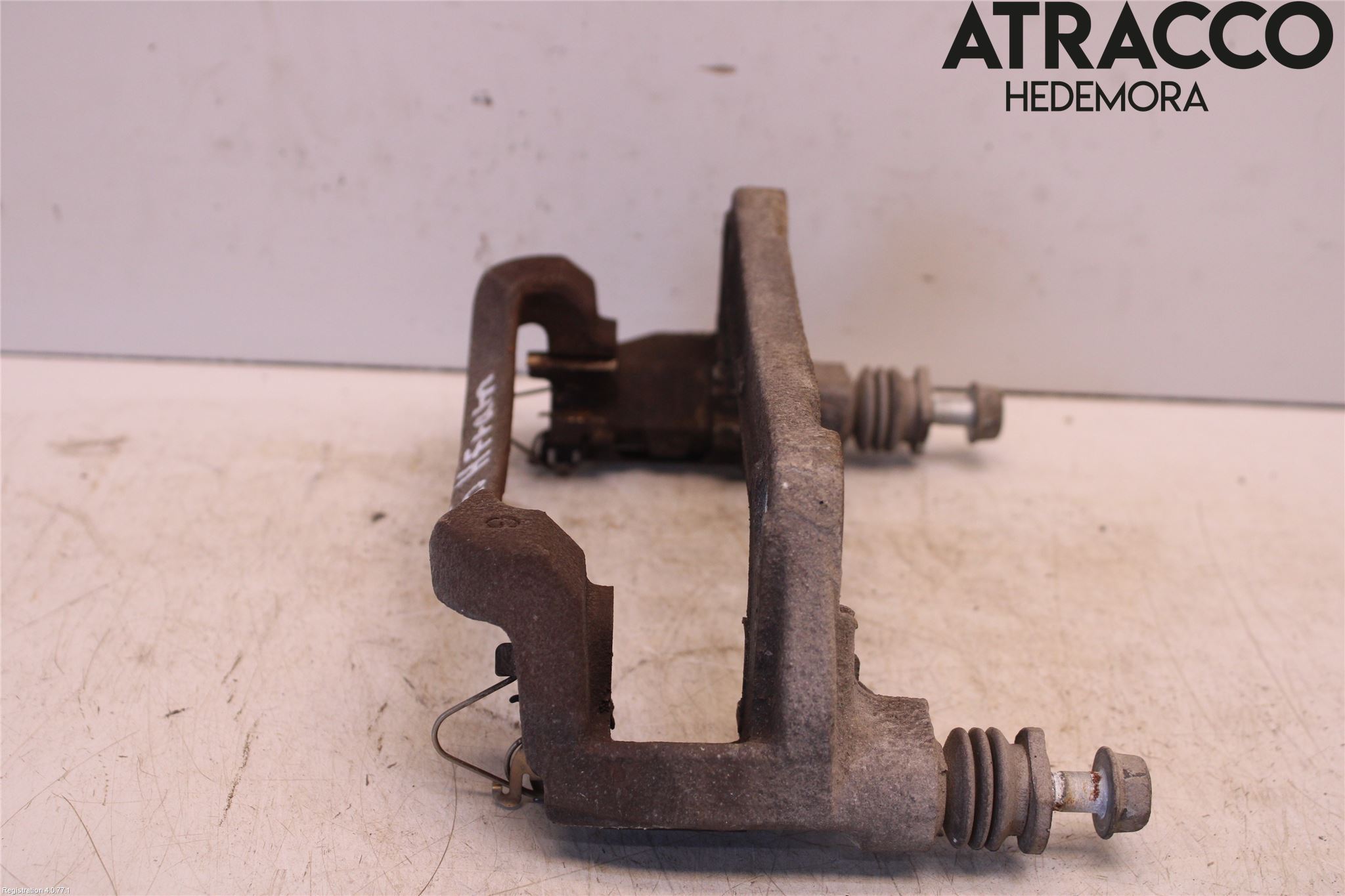 Suzuki VITARA 15- Bromsokshållare