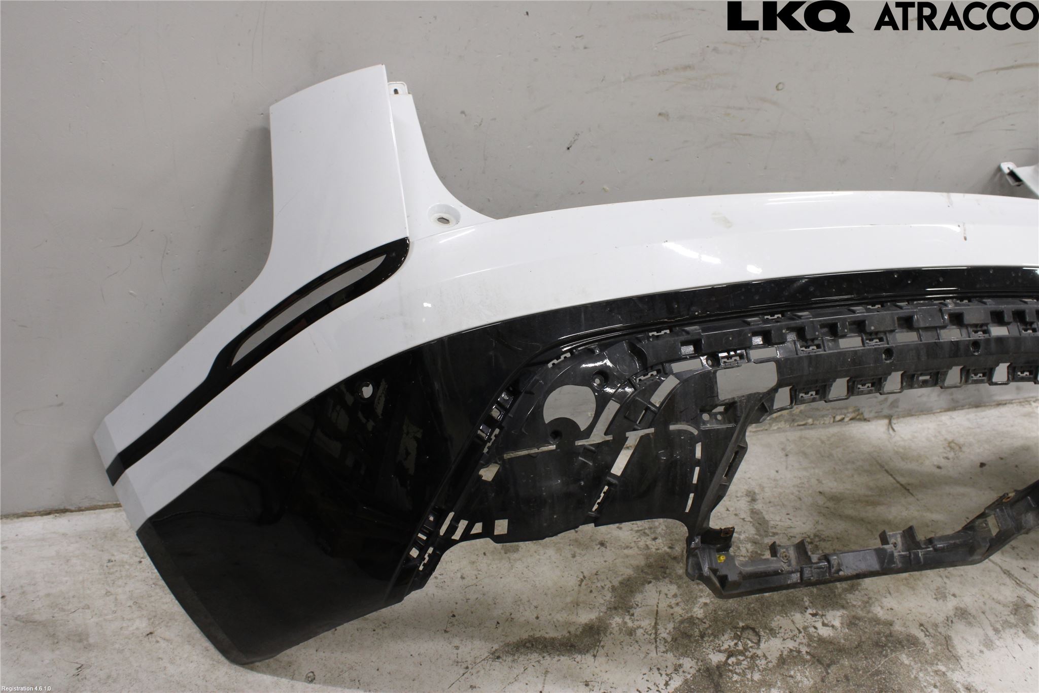 Landrover RANGE ROVER VELAR (L560) 17- Stötfångarbeklädnad Bak