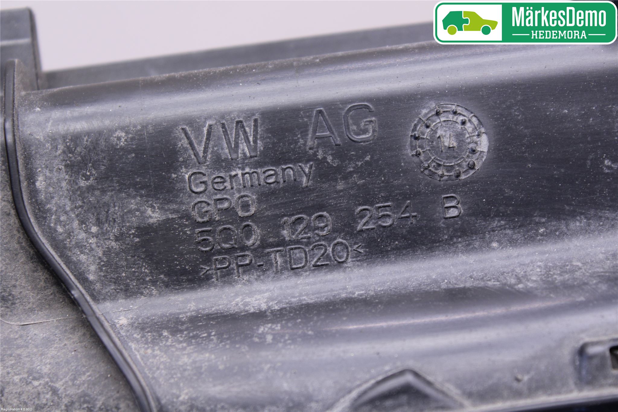 Volkswagen VW PASSAT 15-19 Deflektor Plåt-Plast Kylning