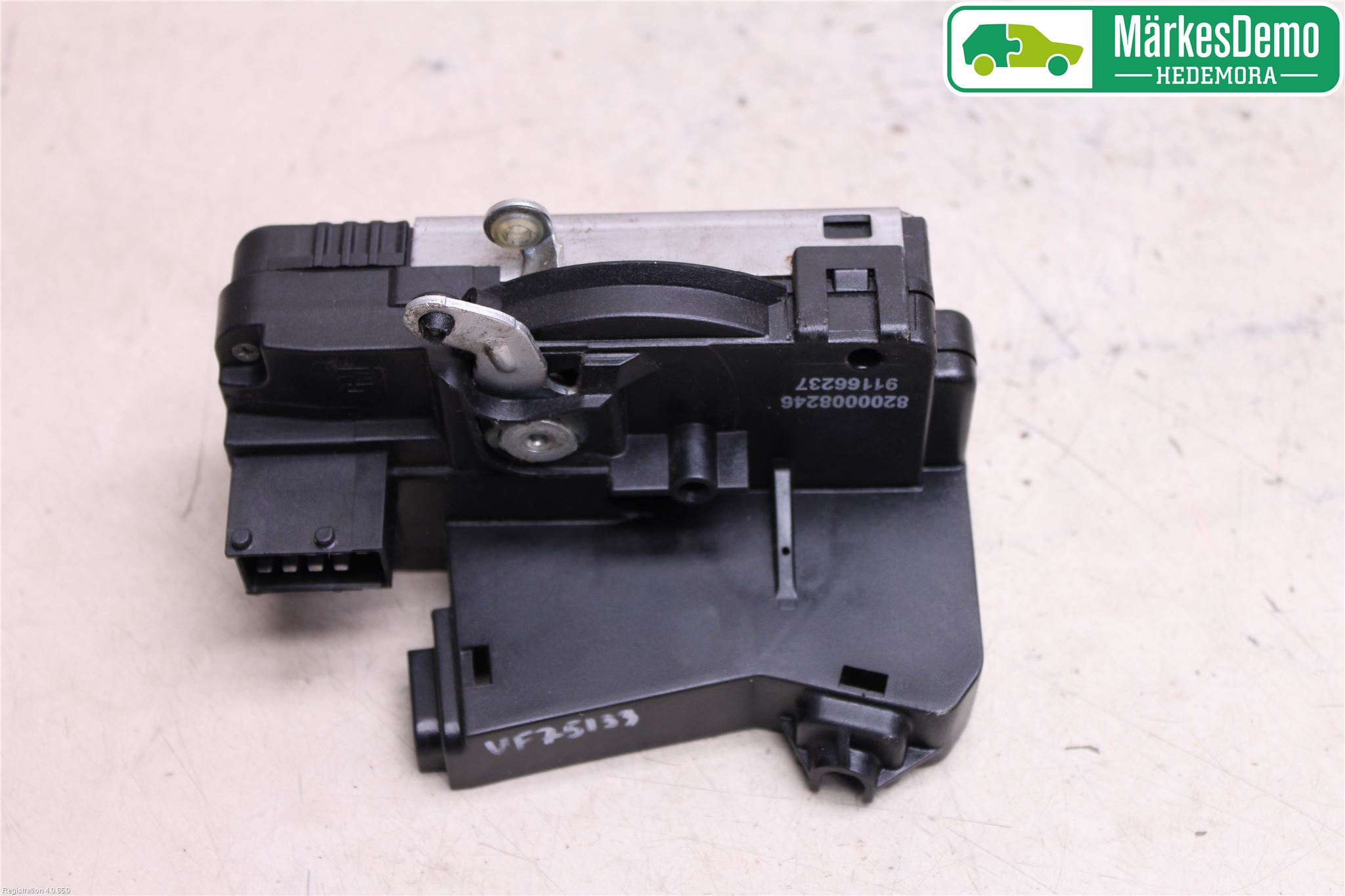 Renault TRAFIC   02-14 Låskista-Dörrlås