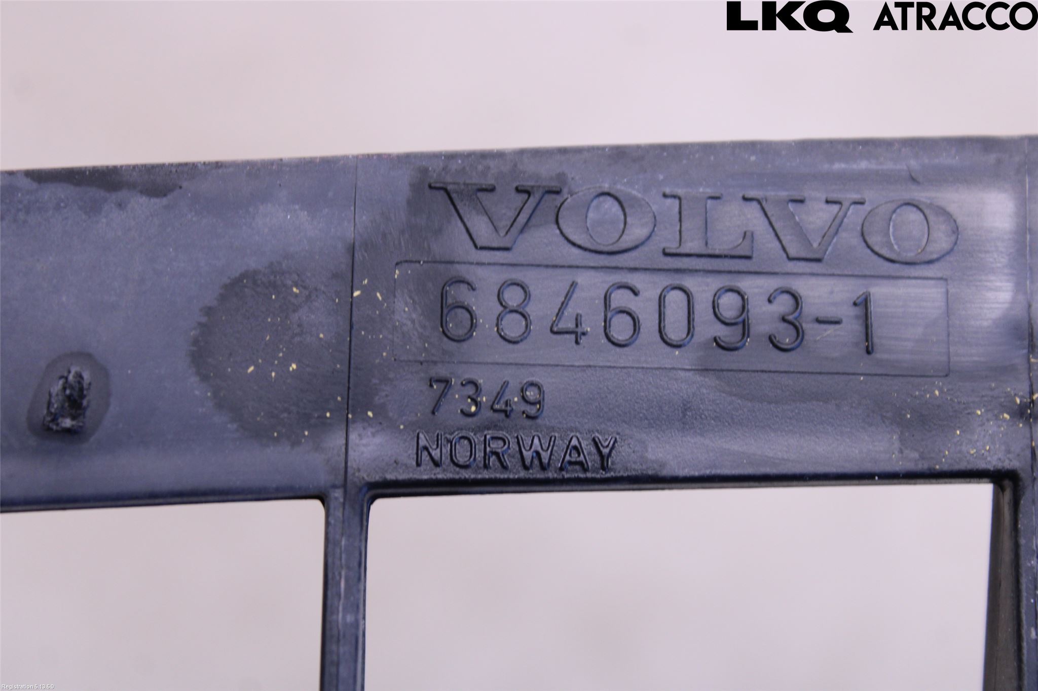 Volvo 940 91-98 Stötfångardel Fram Mitt