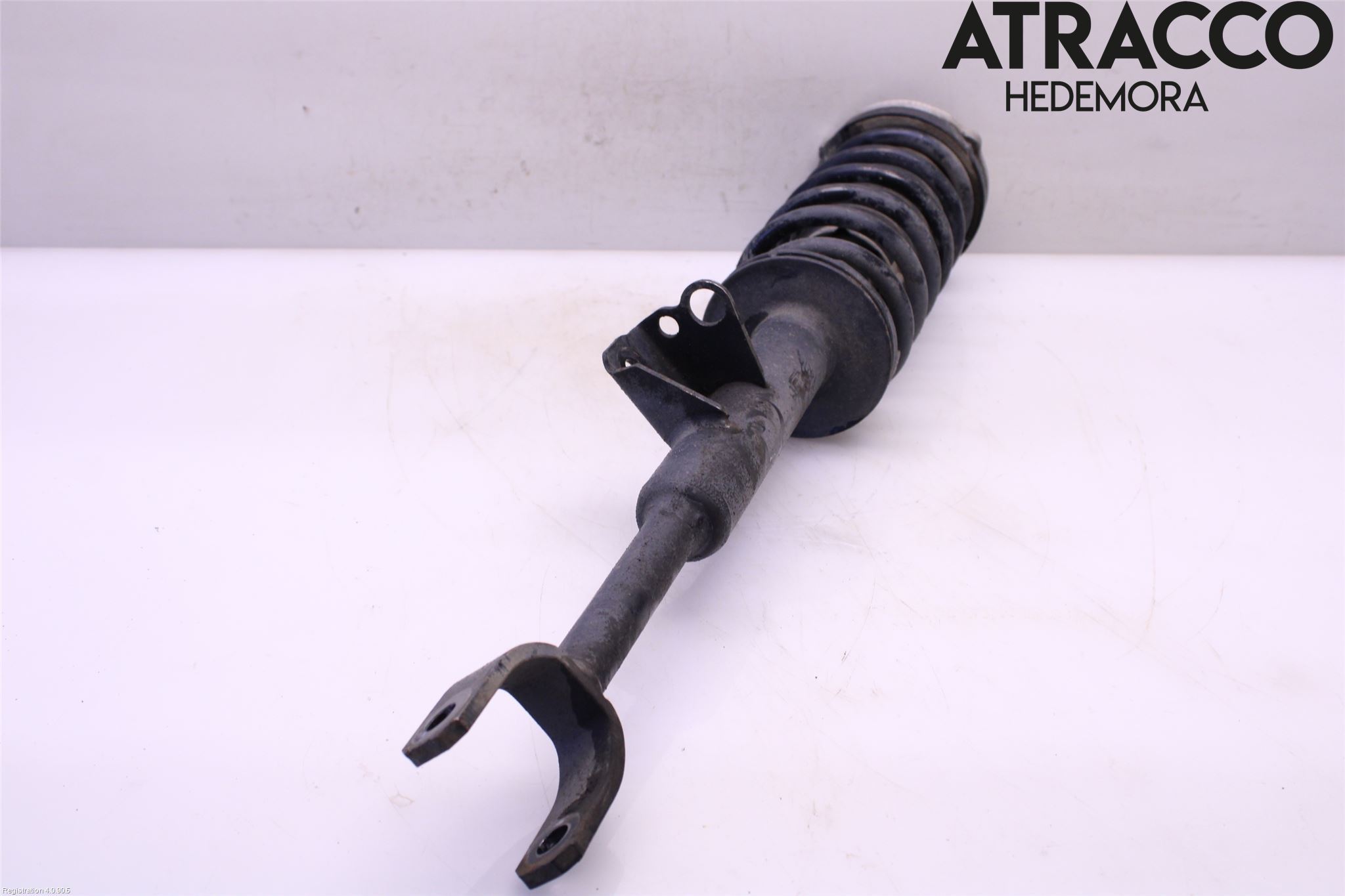 BMW 5 G30/G31/F90 17-23 Fjäderben Fram Vänster