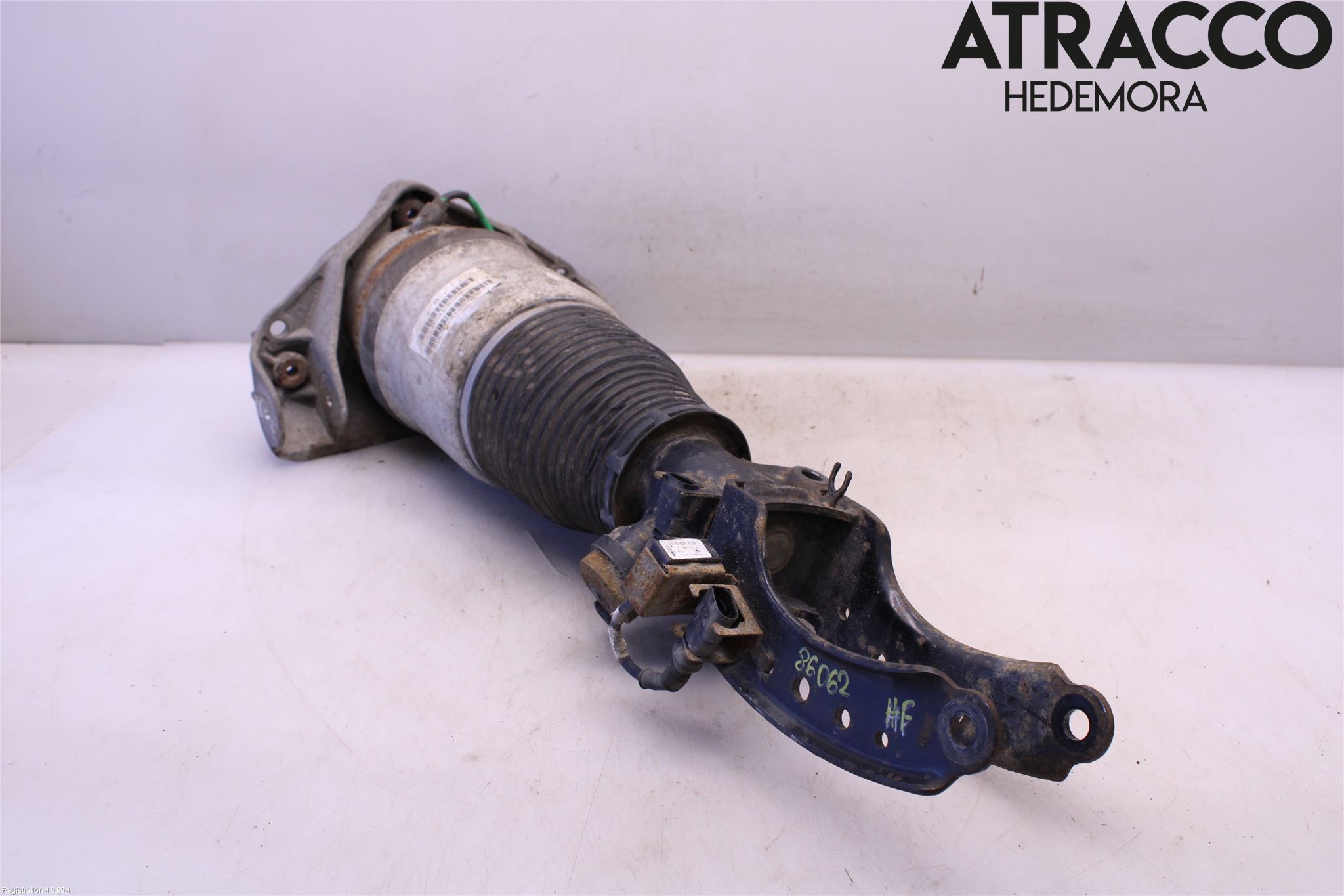 Volkswagen VW TOUAREG 7L 03-10 Fjäderben Fram Höger