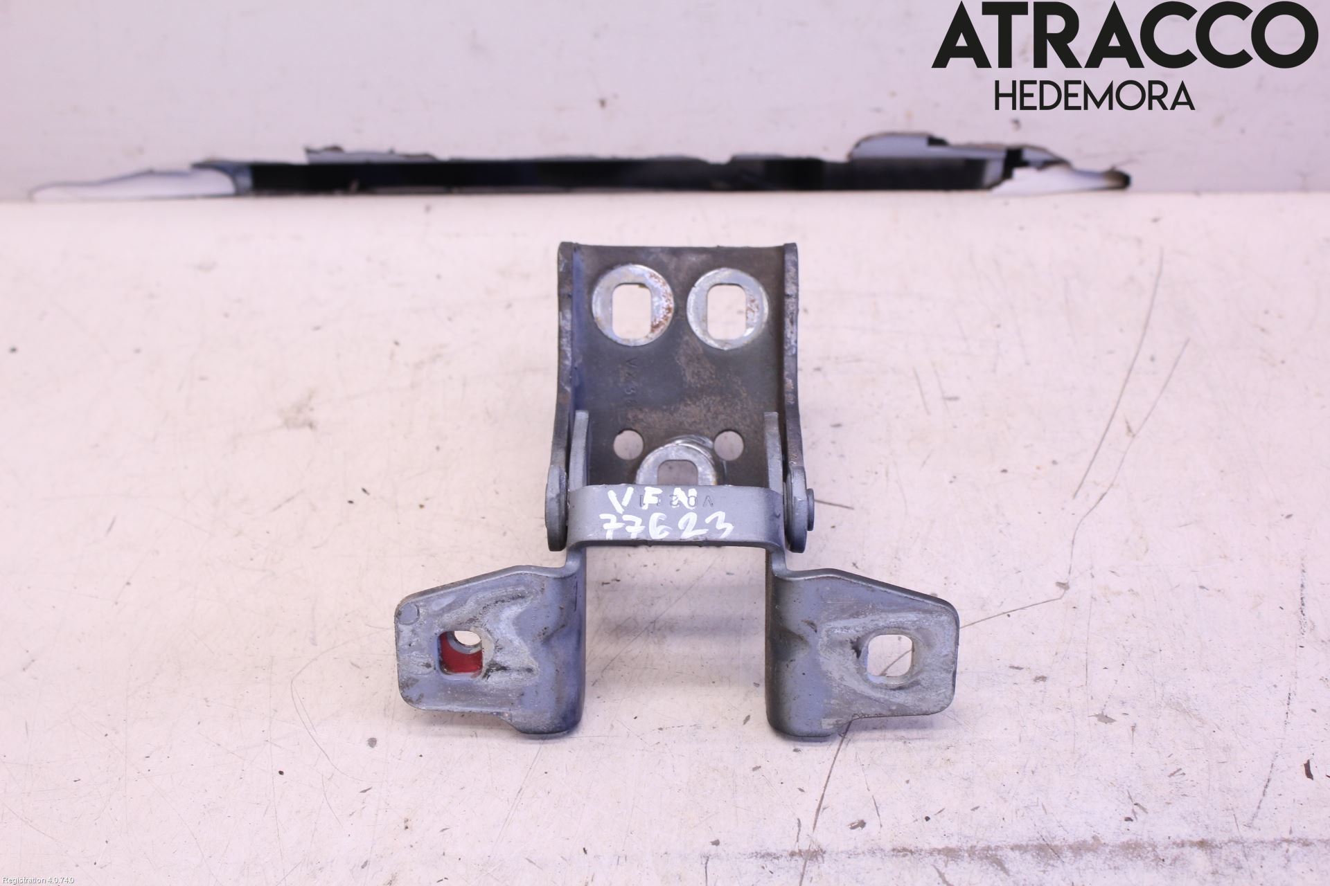 Dodge PICK UP RAM 81- Dörrgångjärn