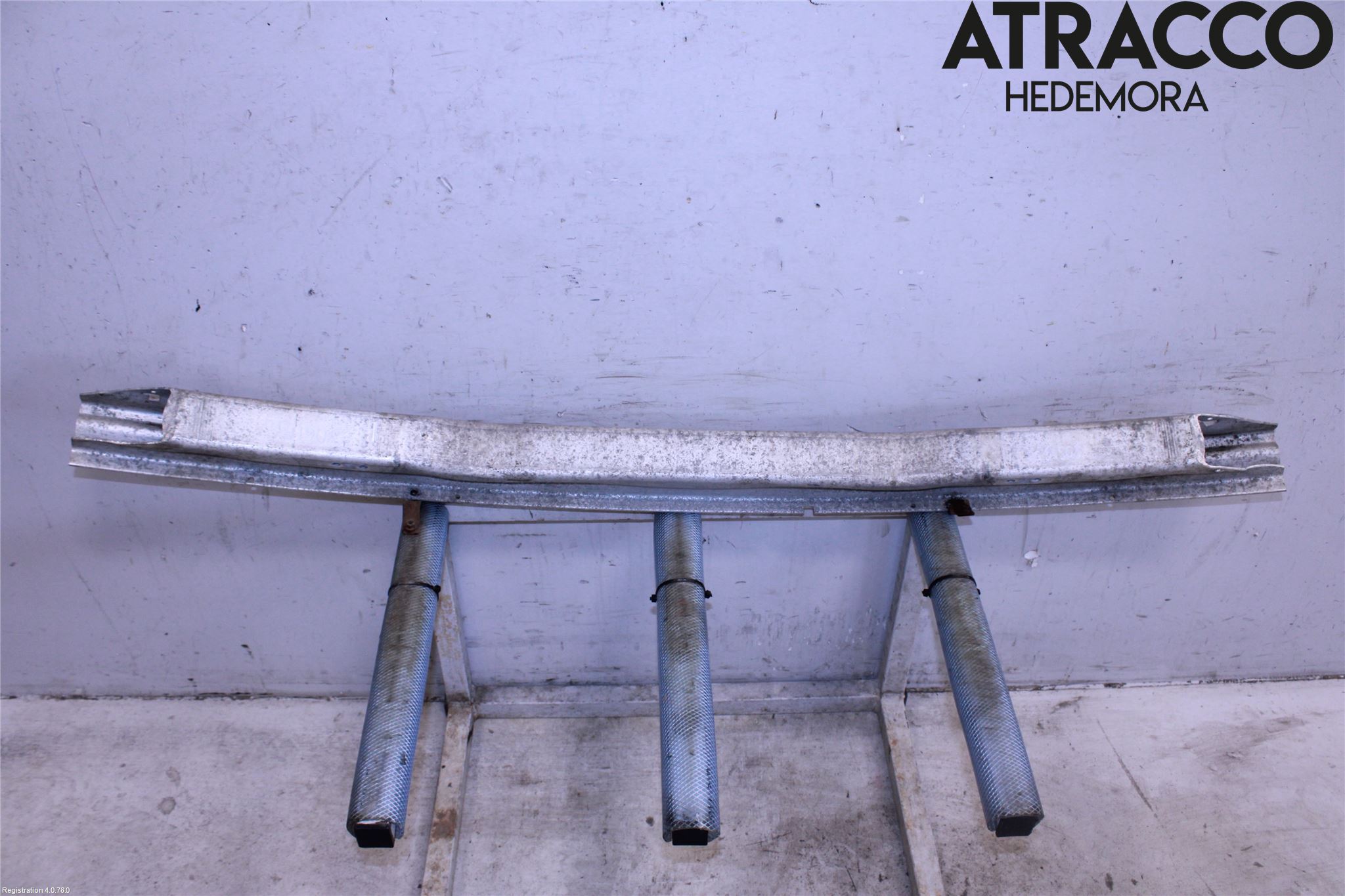 BMW X3 E83     03-10 Stötfångarbalk Fram