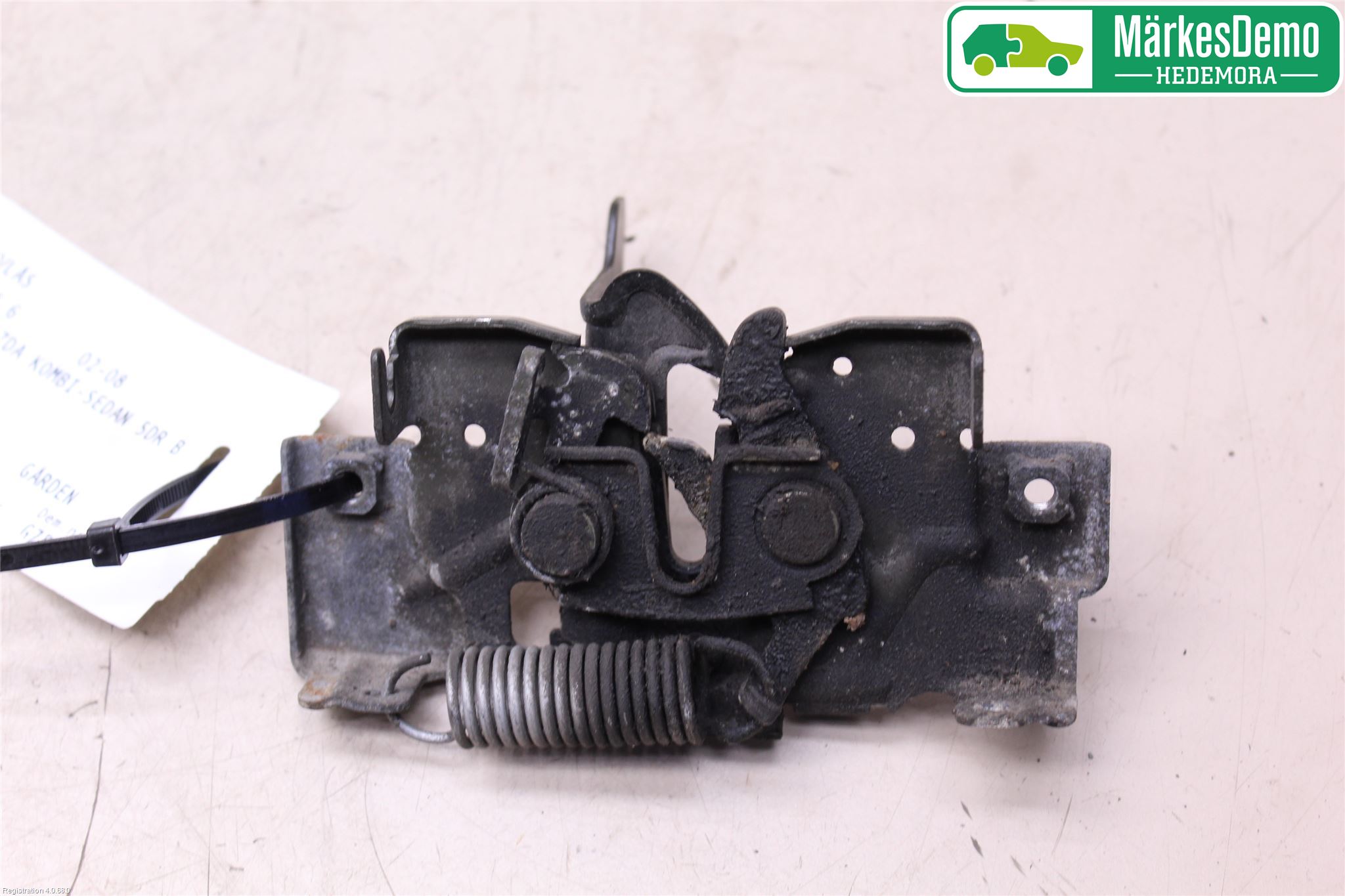 Mazda 6 02-08 Huvlås