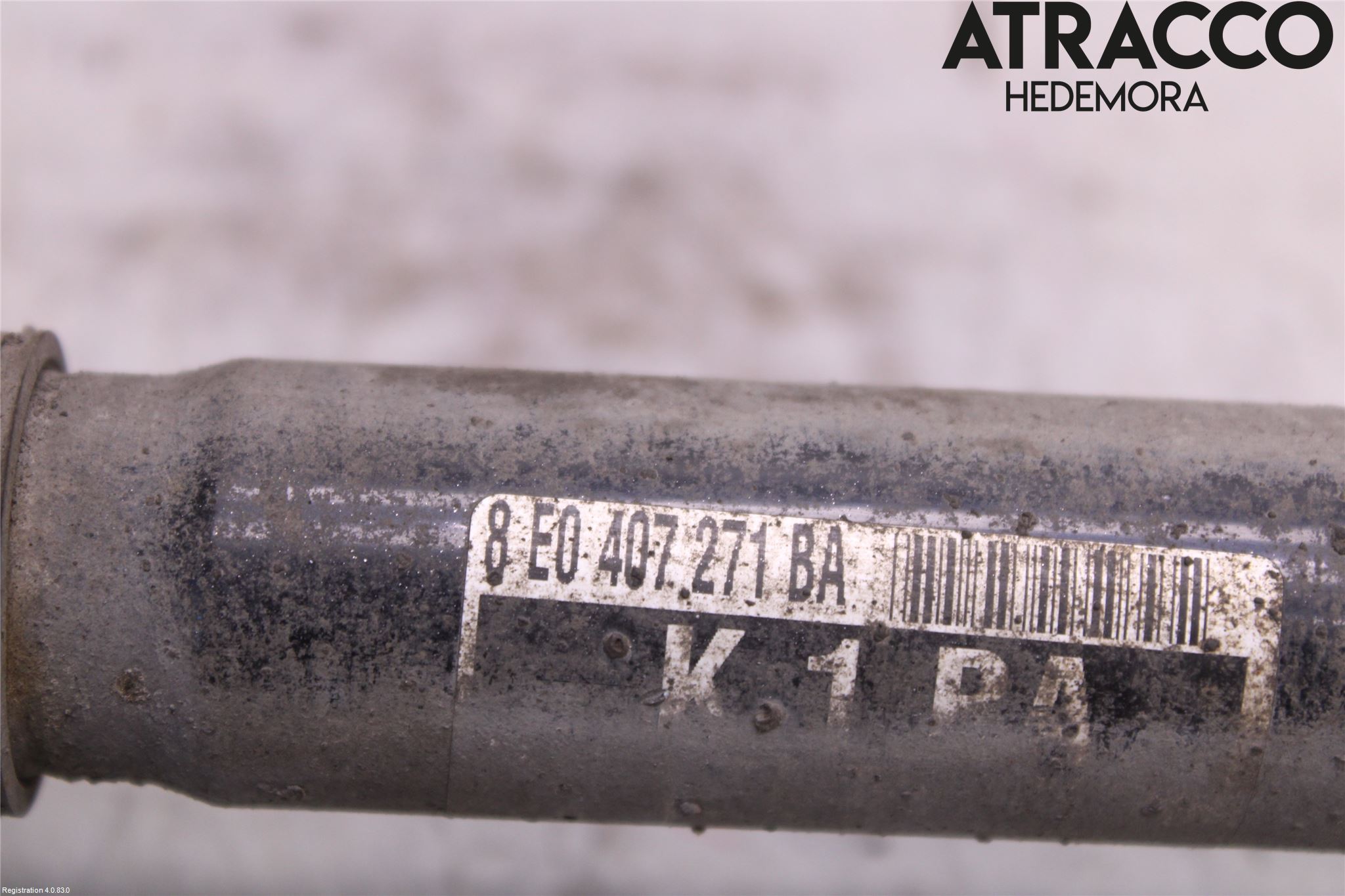 Audi A4/S4 01-05 Drivaxel Fram Vänster