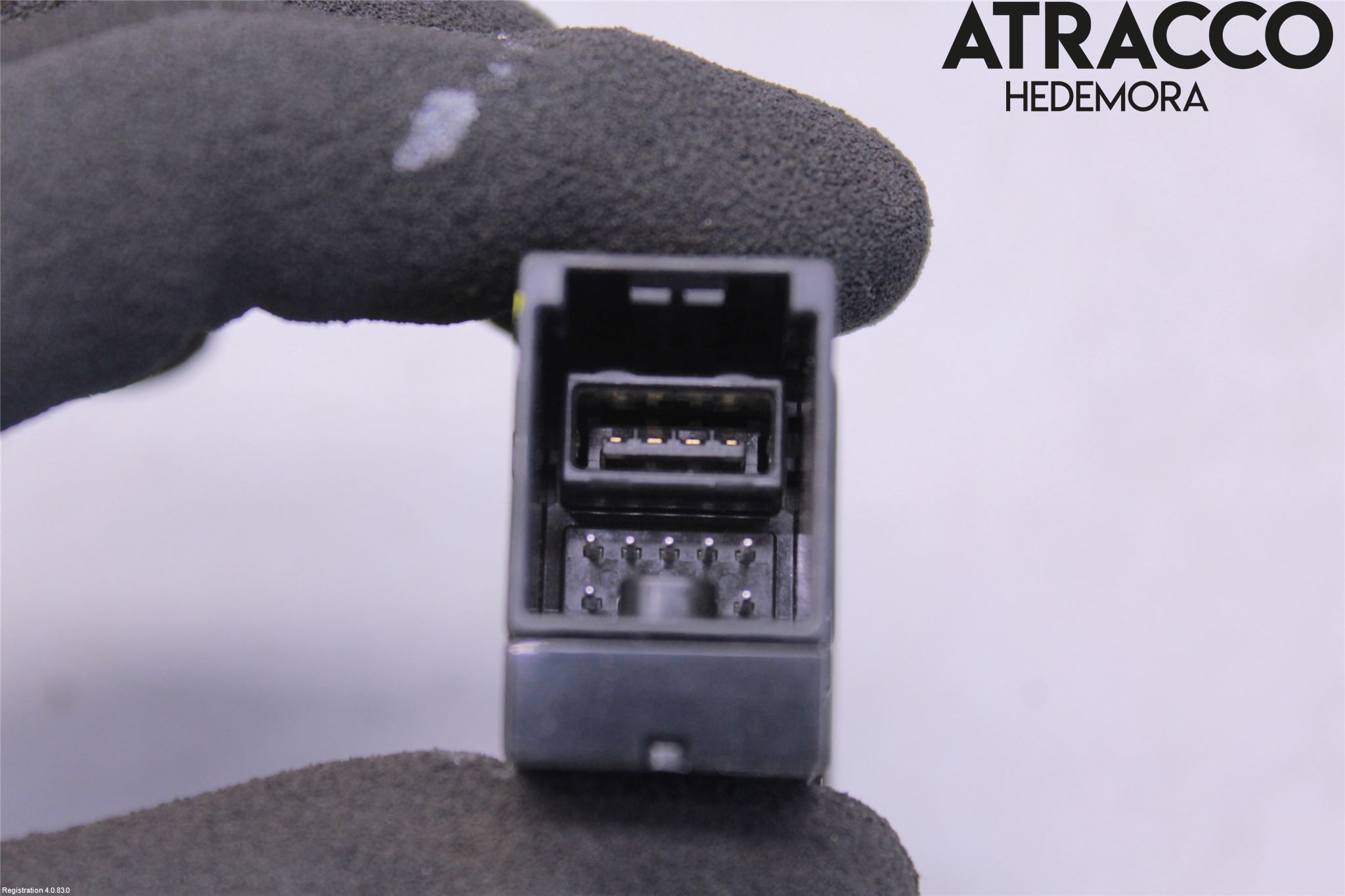 Toyota HILUX 05-16 Usb Connection