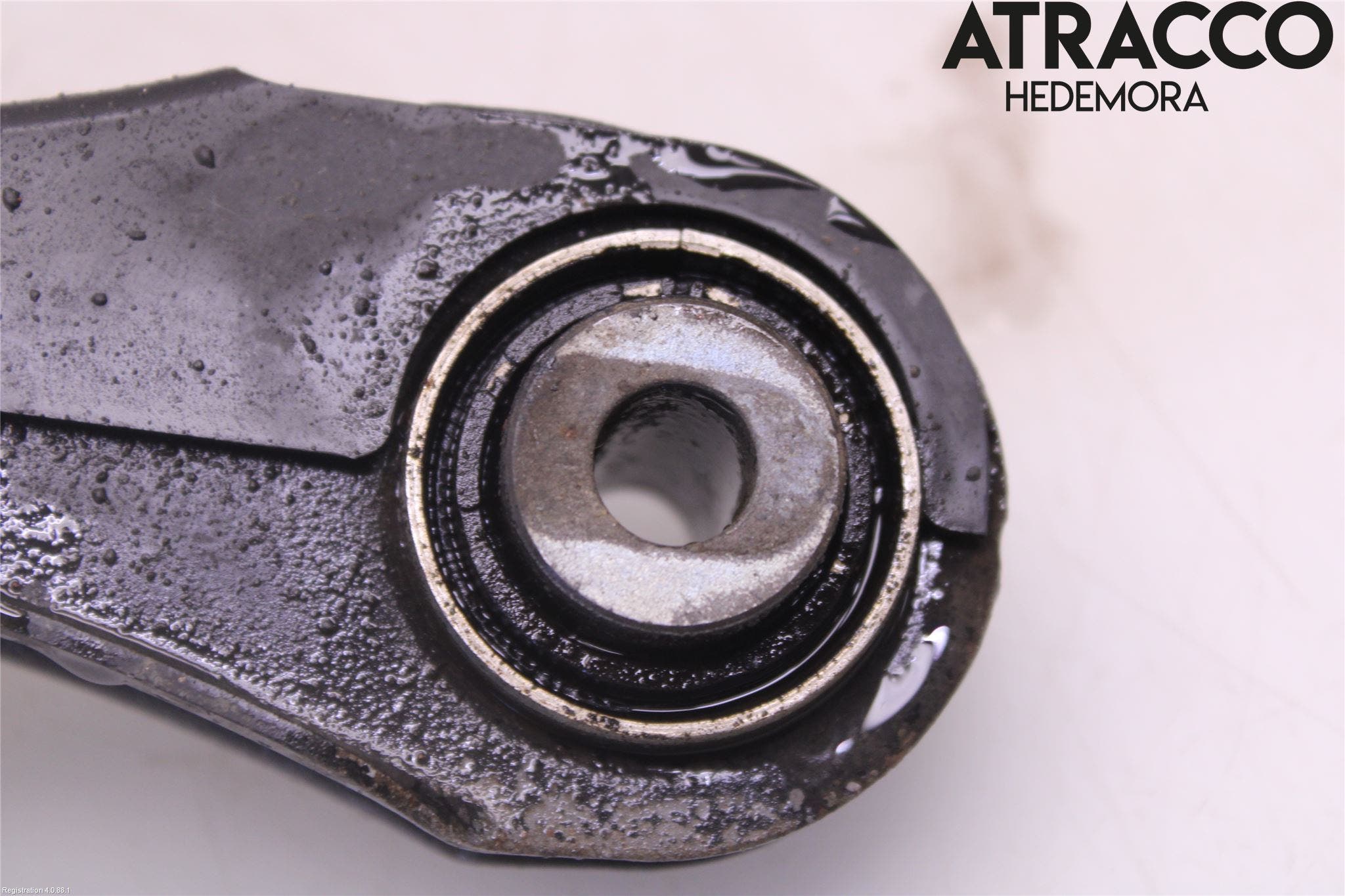 Volvo V90 17->> Bärarm Bak Höger