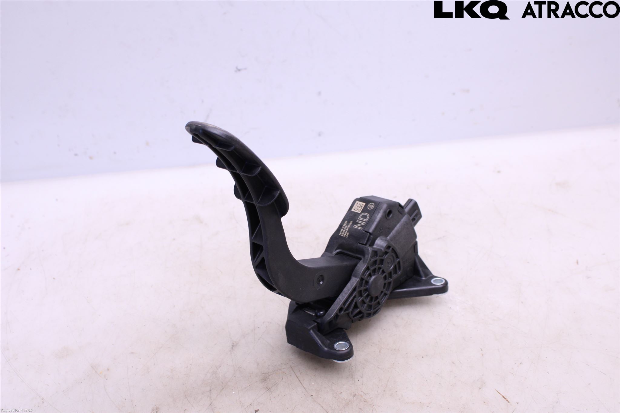 Toyota C-HR 24- Gaspedal
