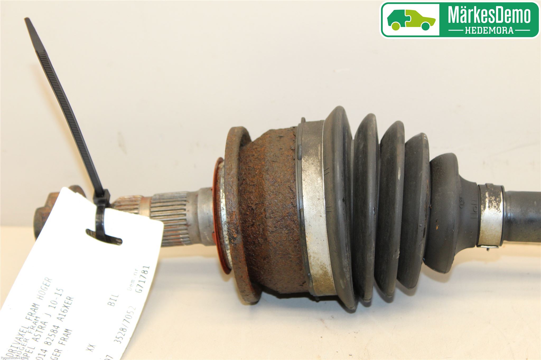Opel ASTRA J 10-15 Drivaxel Fram Höger