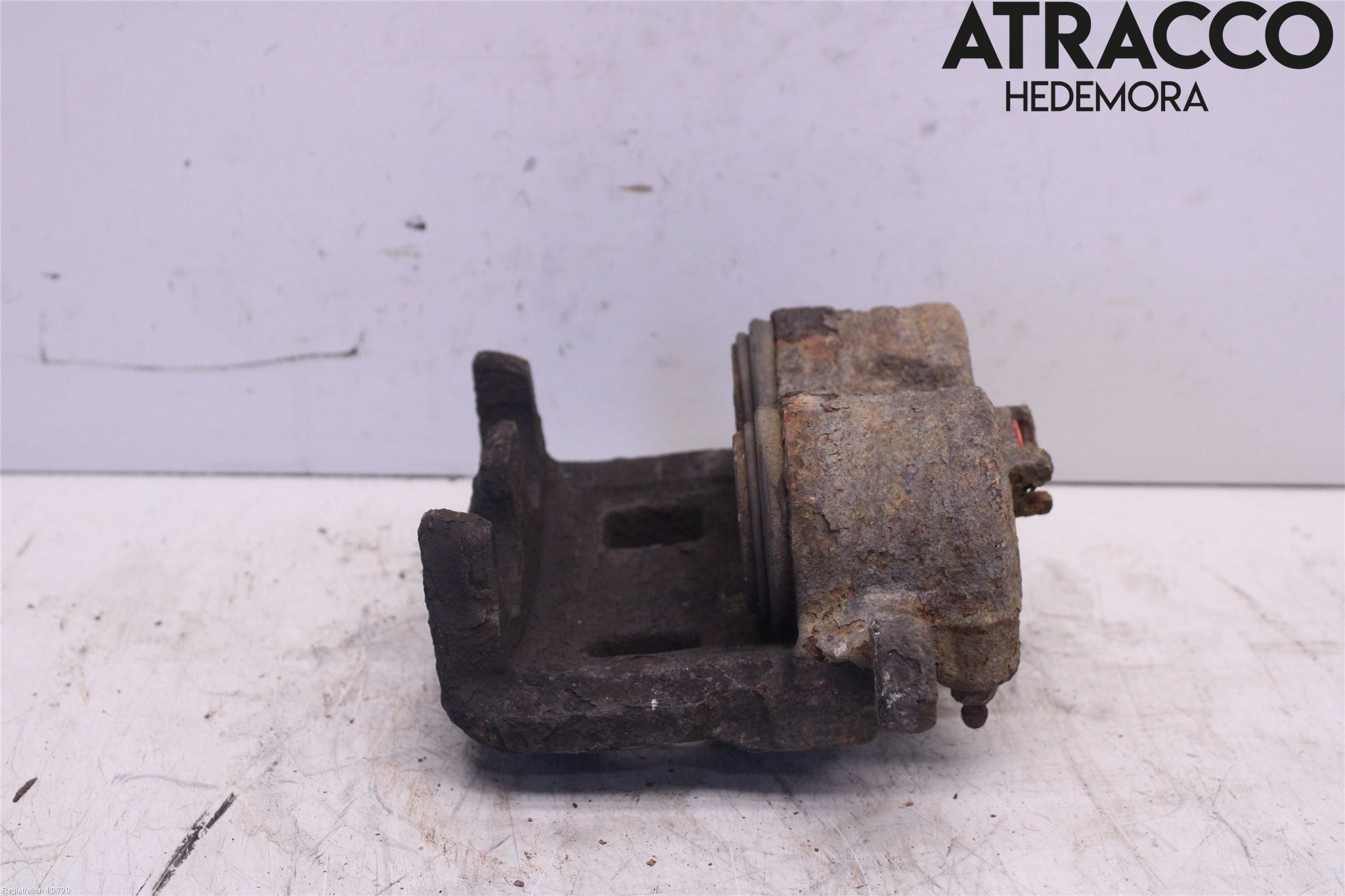 Subaru OUTBACK 10-15 Bromsok Fram Vänster