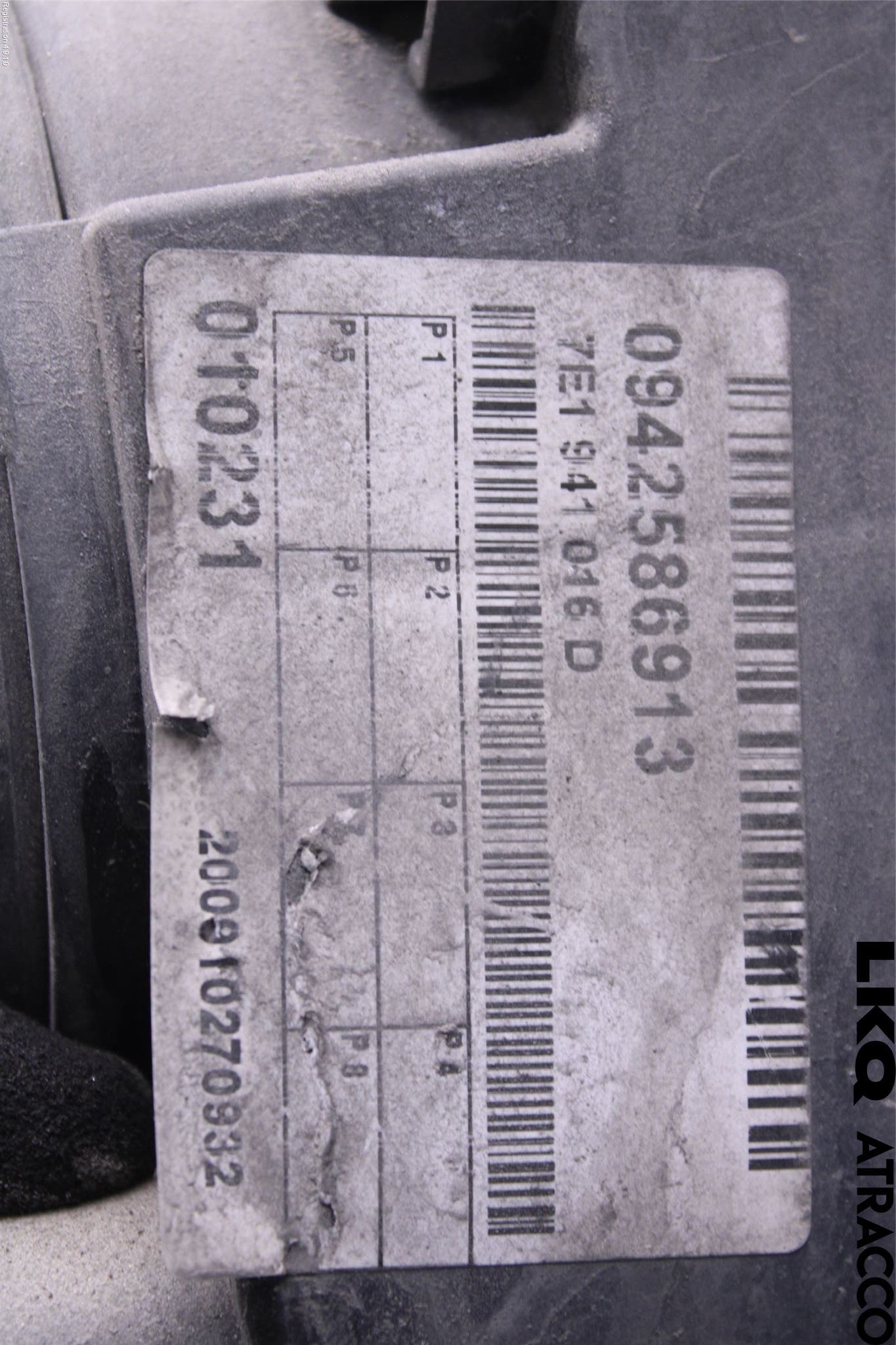 Volkswagen VW TRANSP/CARAVELLE (T5) 04-15 Strålkastare Vänster