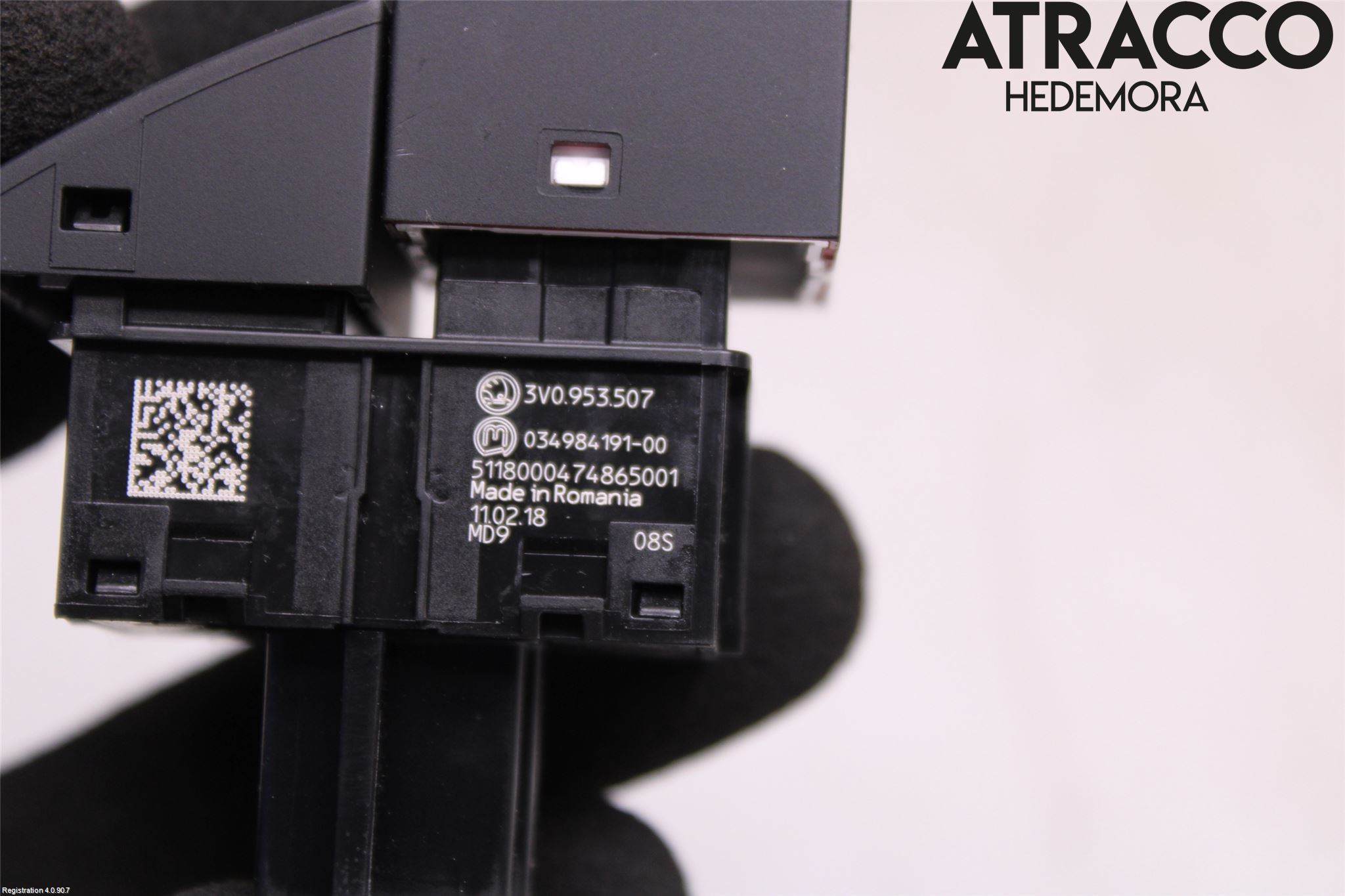 Skoda SUPERB 16-24 Strömställare Varnings