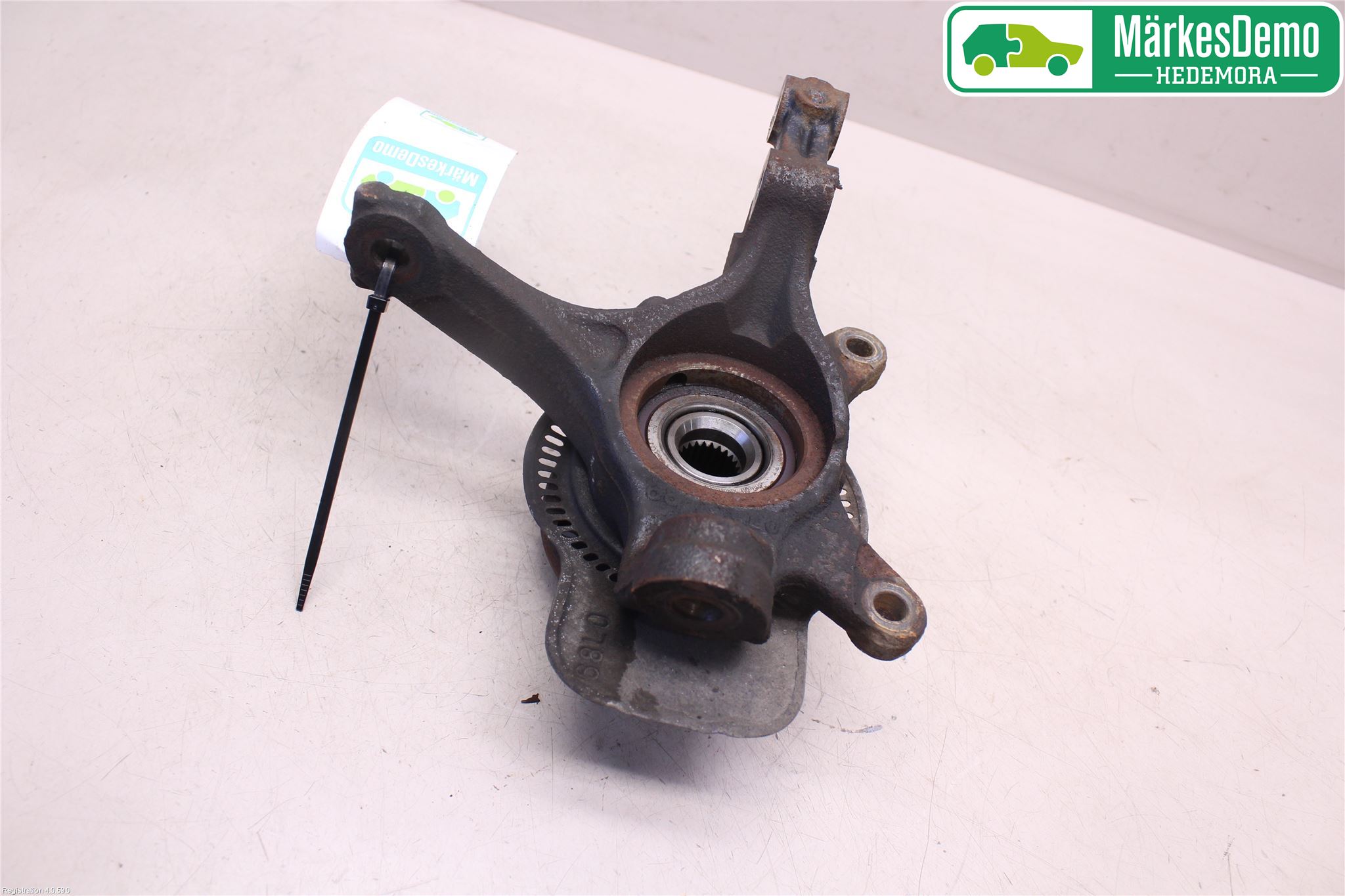 Suzuki SWIFT 11-16 Styrspindel Lagerhus Vä