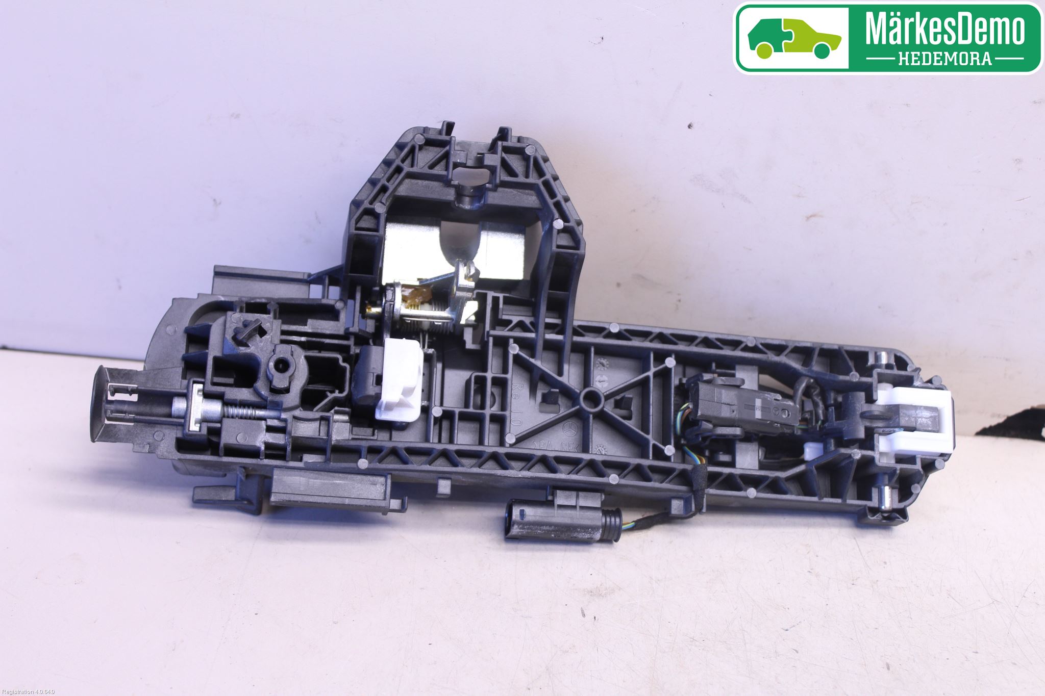 Mercedes-Benz MB E-KLASS (W212) 09-16 Dörrhandtag Yttre Hö