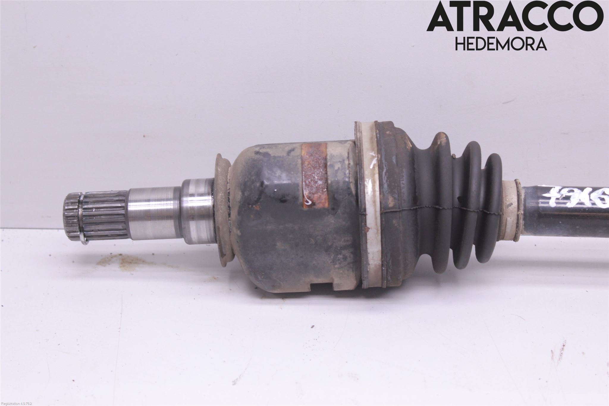 Toyota AVENSIS 03-06 Drivaxel Fram Höger