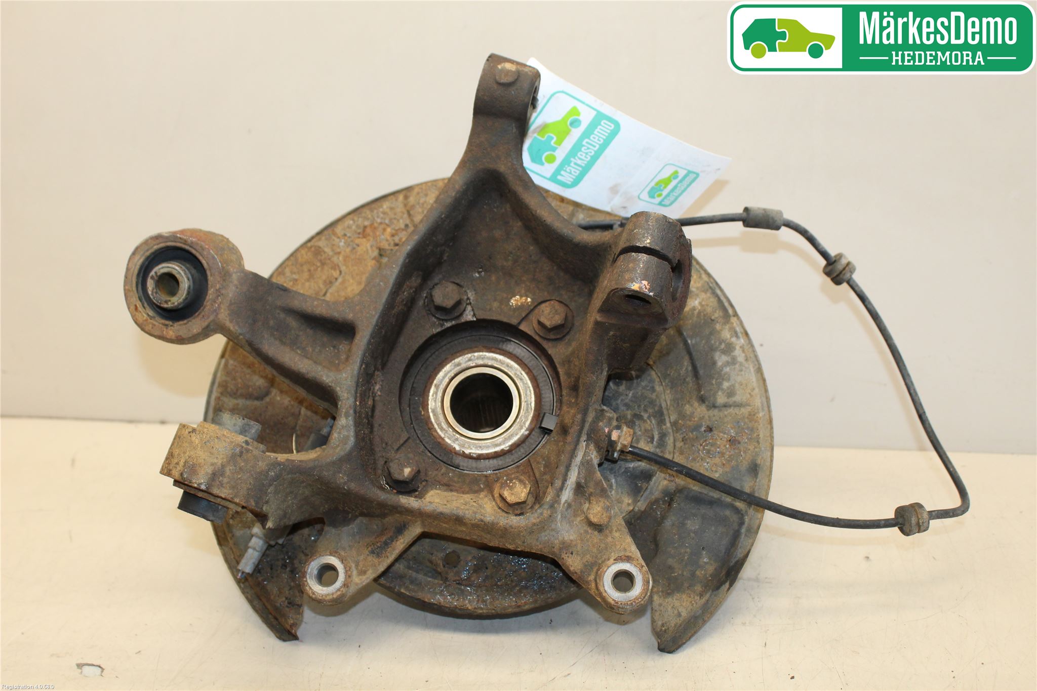 Subaru FORESTER SH  08-13 Hjullagerhus-Spindel Hö B