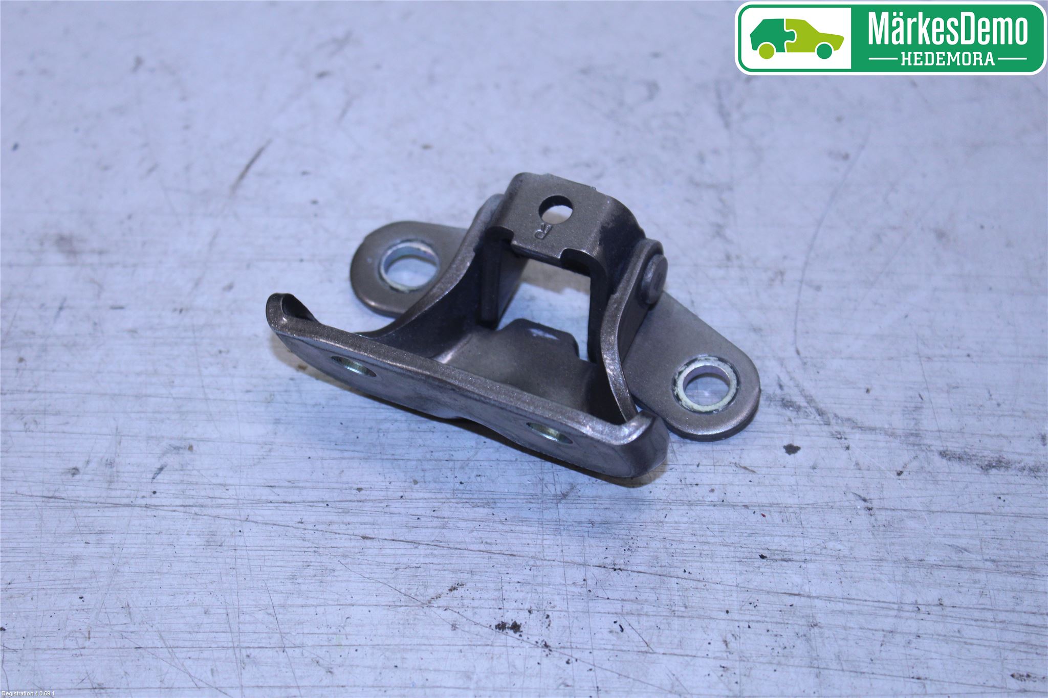 Hyundai i40 08-15 Dörrgångjärn