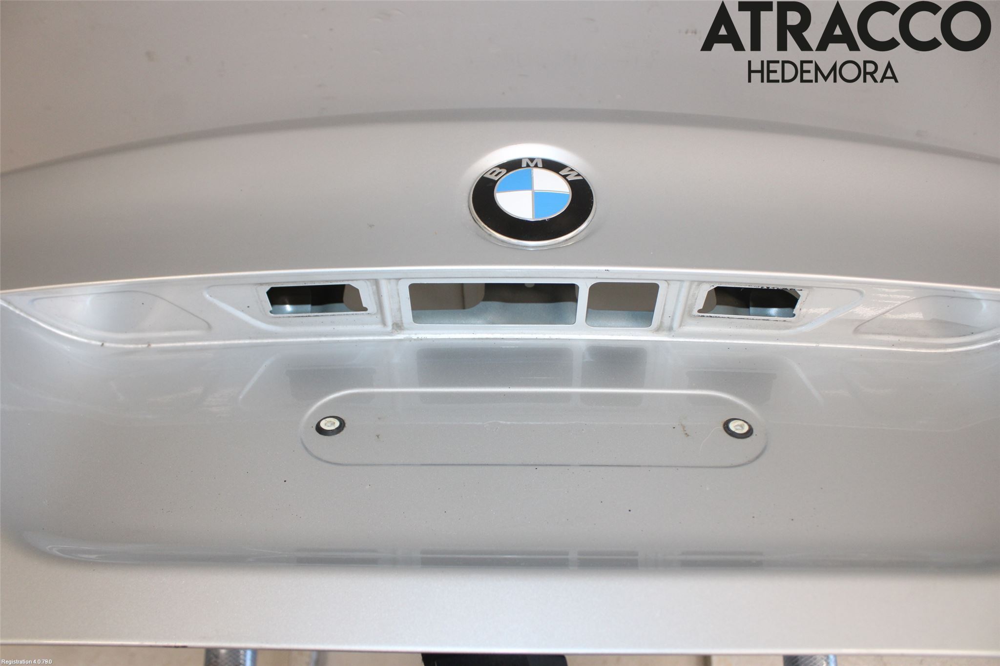 BMW 5 F10/F11/F18 09-17 Baklucka (Ej Med Ruta)