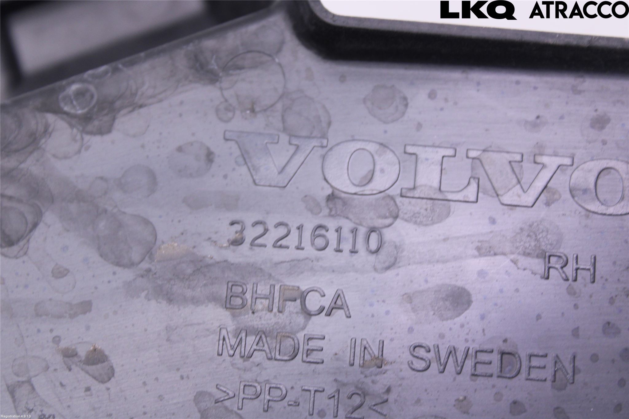 Volvo XC60 18- Täckplast Front