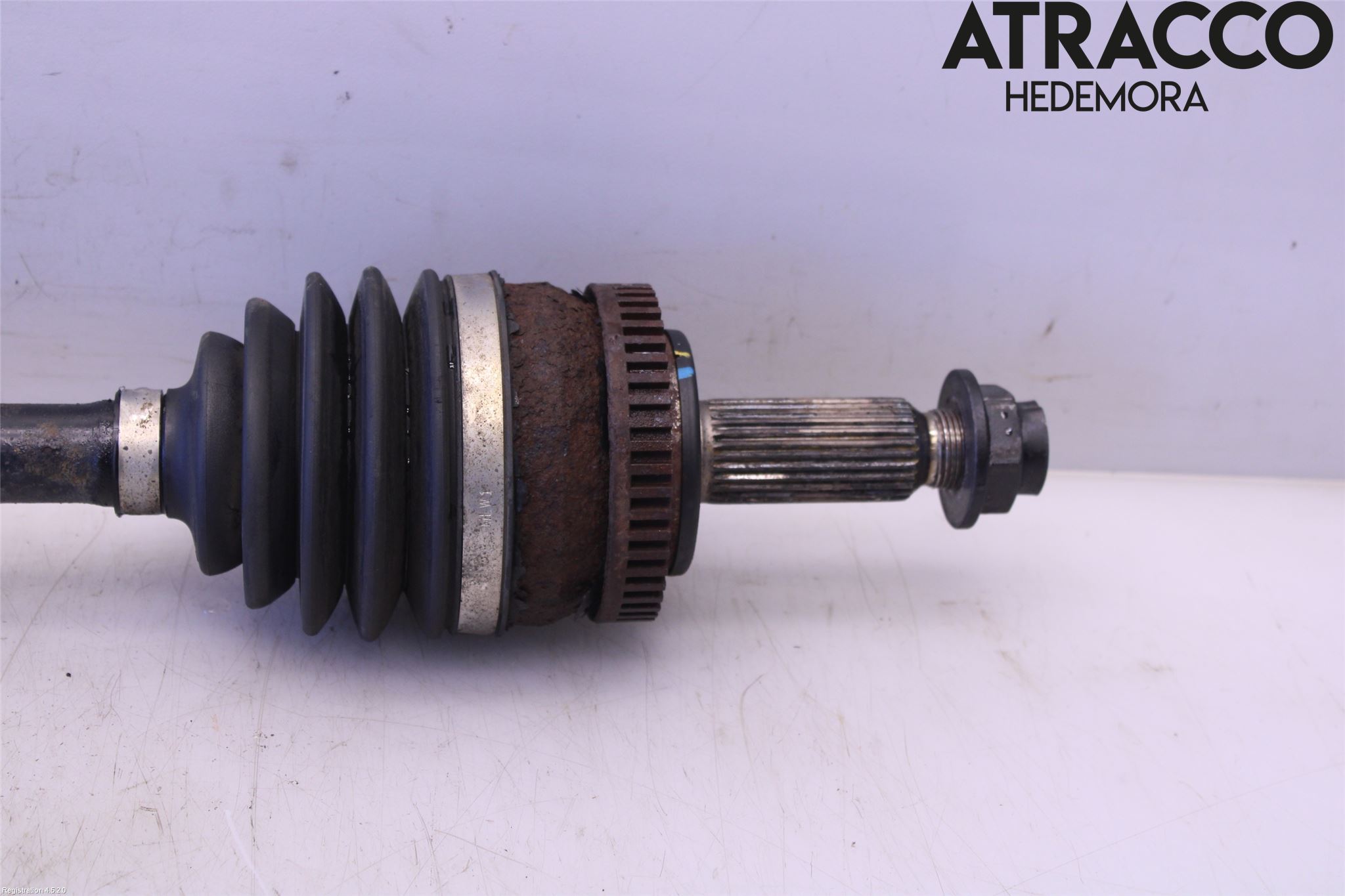 Audi A4/S4 08-11 Drivaxel Fram Vänster