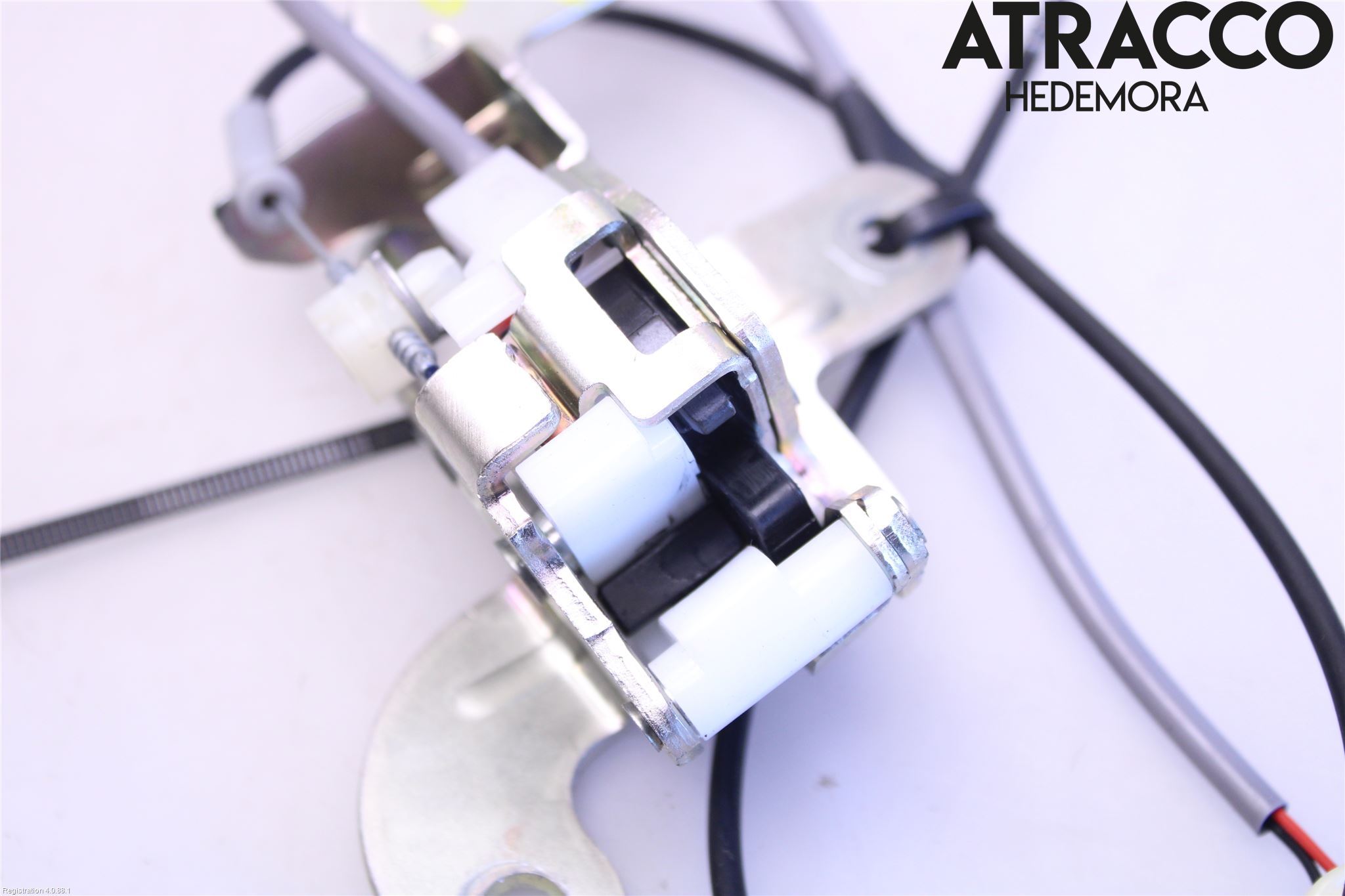 Toyota HILUX 16- Låskista-Dörrlås