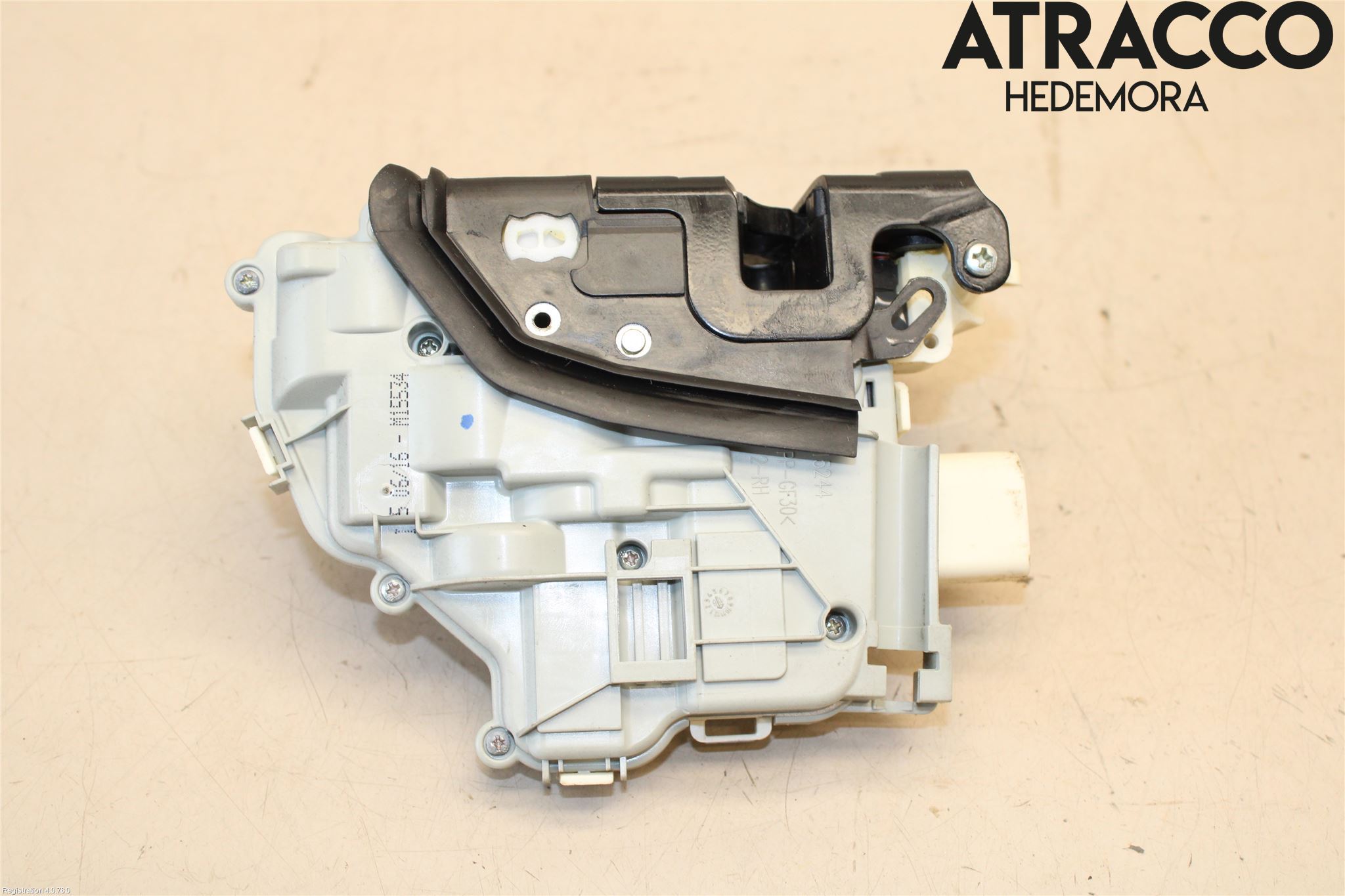 Audi A4/S4 B9 16-19 Låskista-Dörrlås