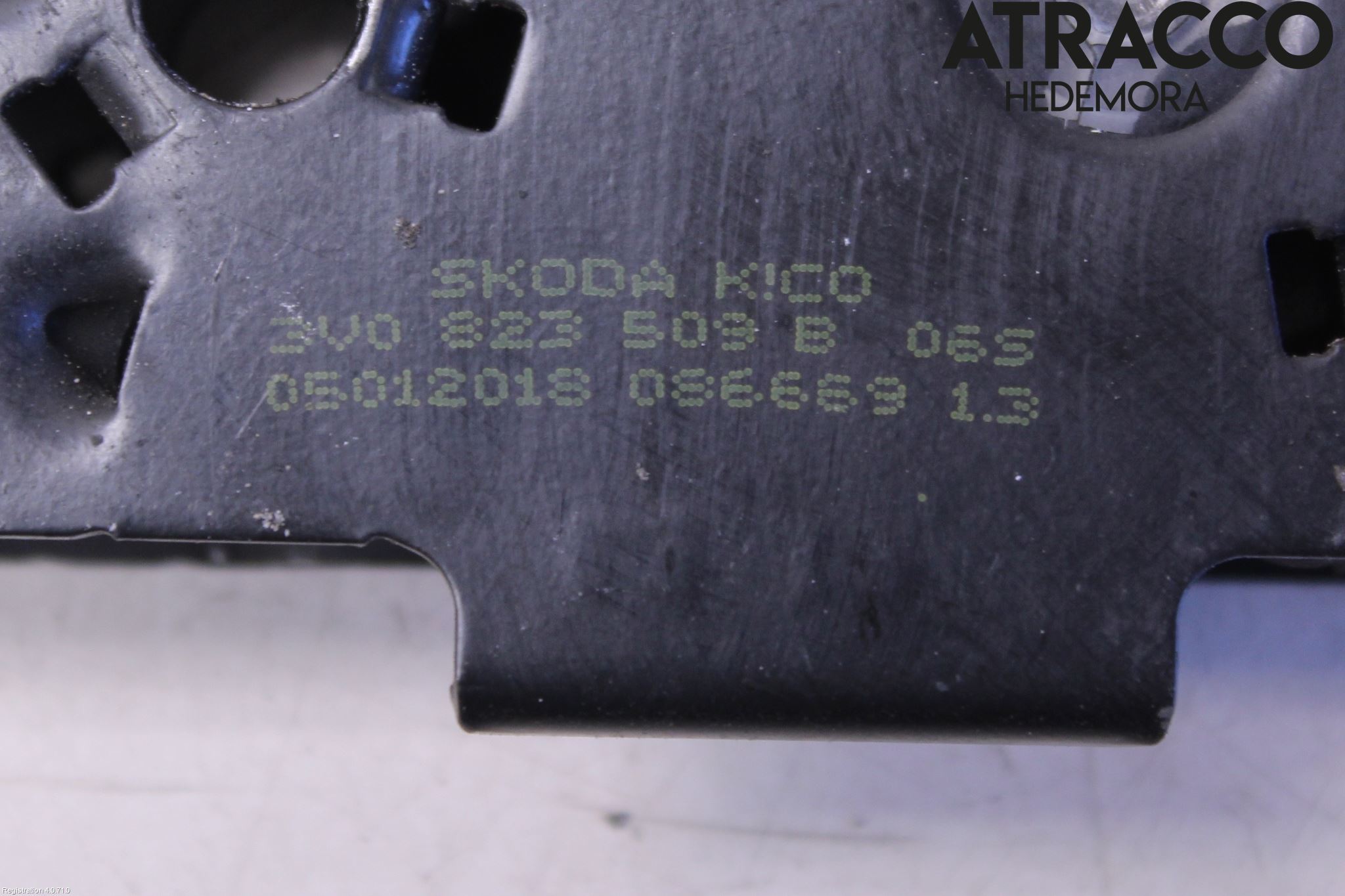 Skoda SUPERB 16-24 Huvlås