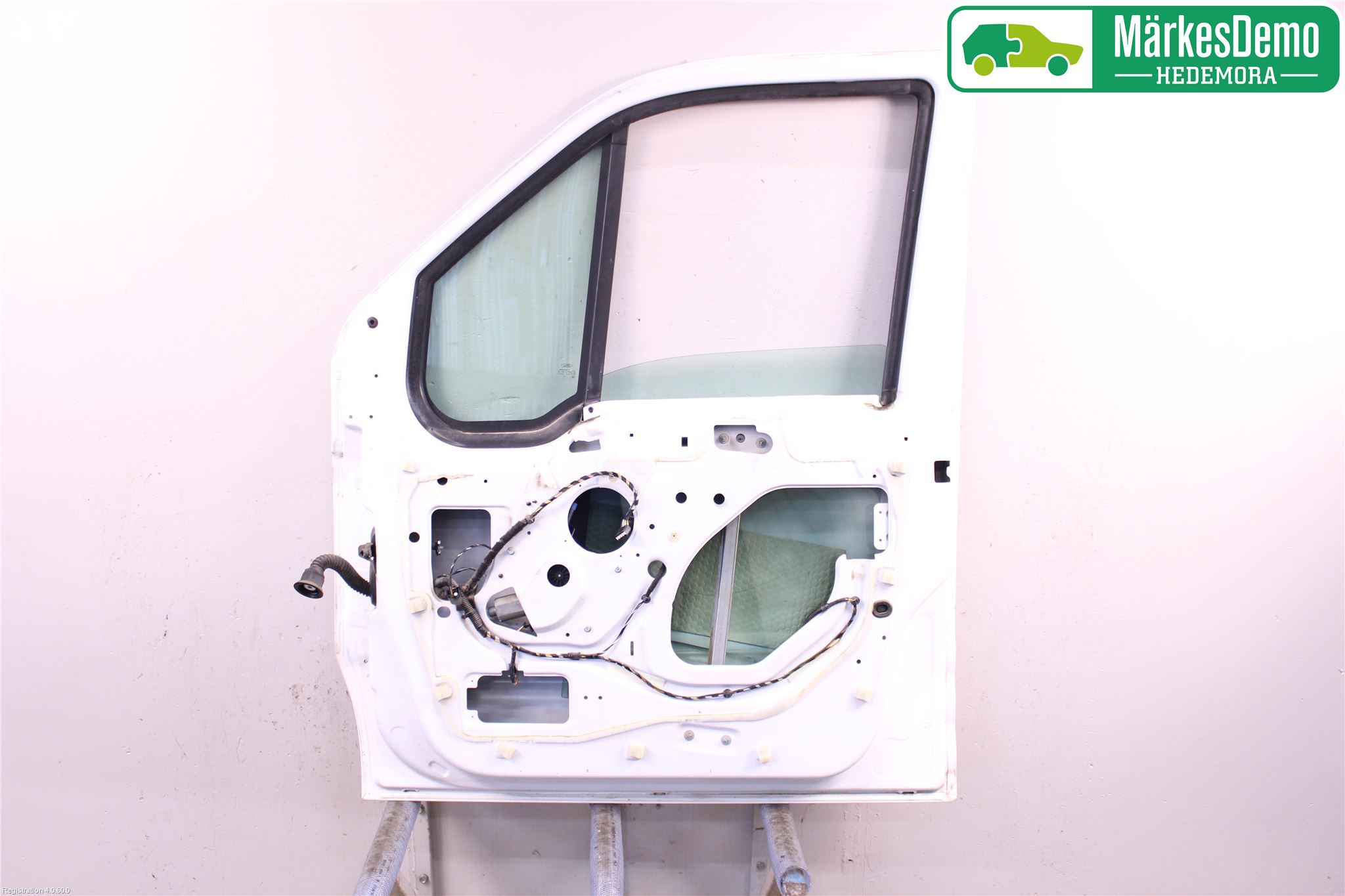 Ford TRANSIT CONNECT 03-08 Dörr Fram Höger