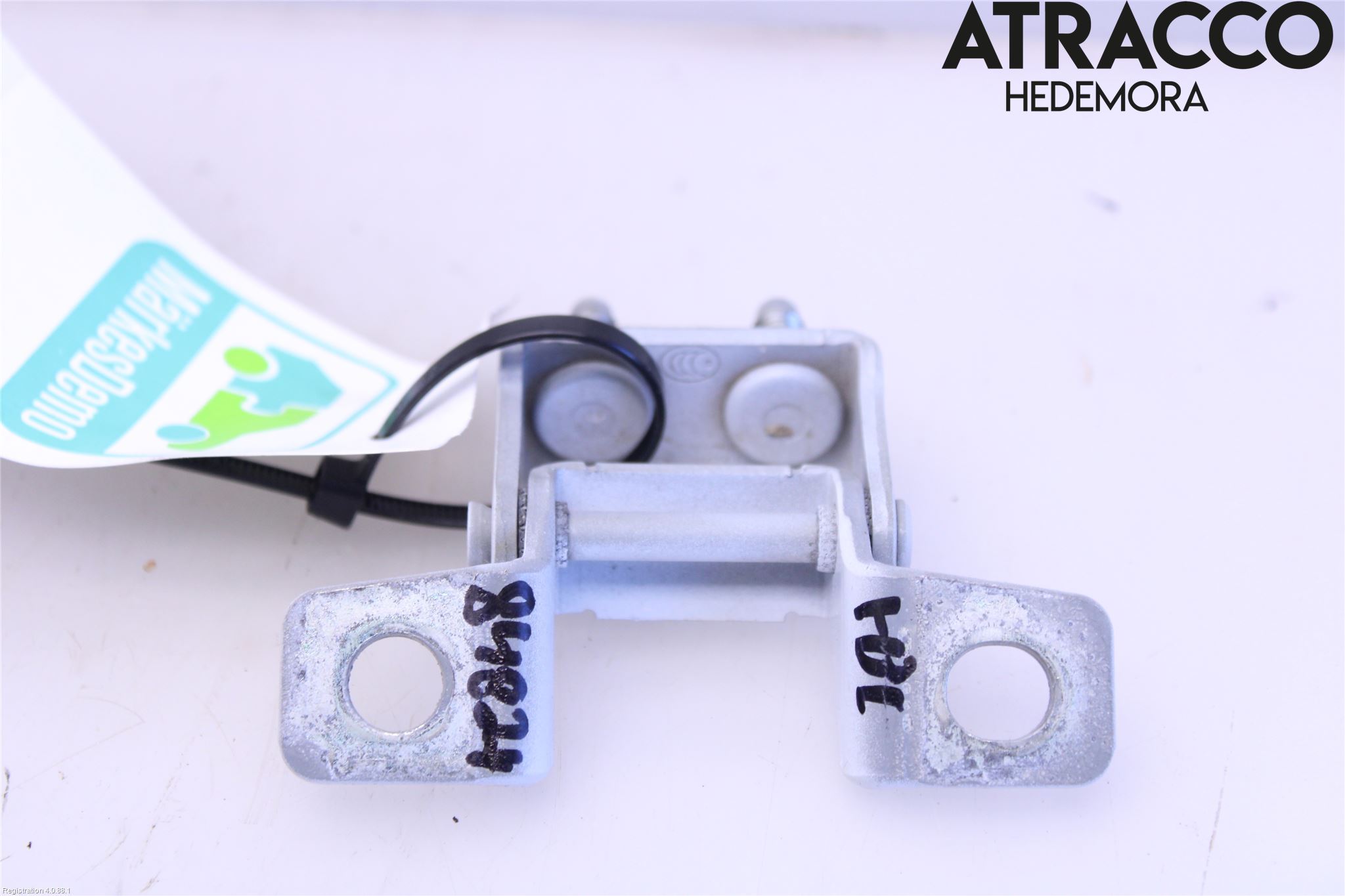 Kia CEED/CEED SW 19- Bakluckegångjärn Hö