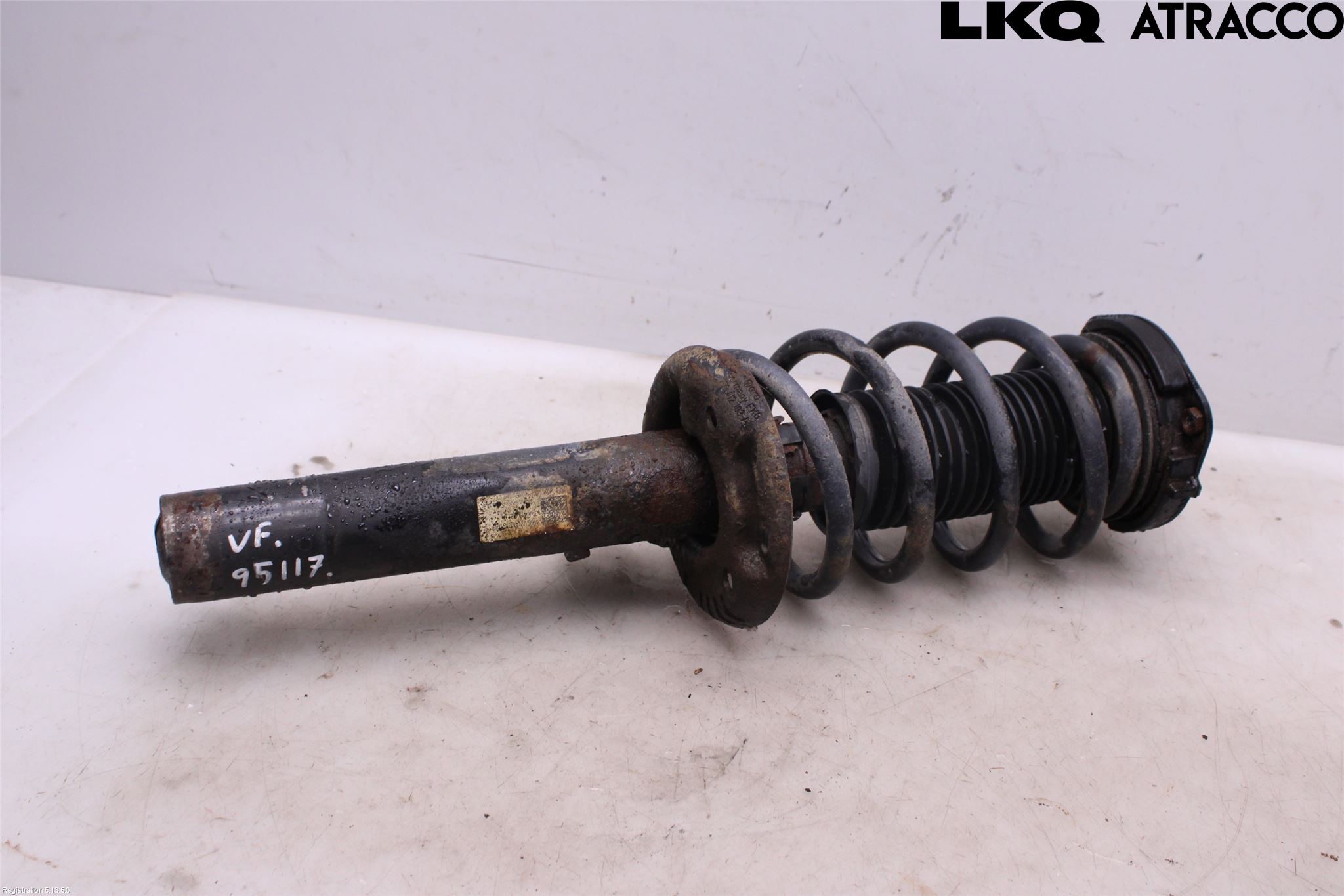 Volkswagen VW PASSAT 11-14 Fjäderben Fram Vänster