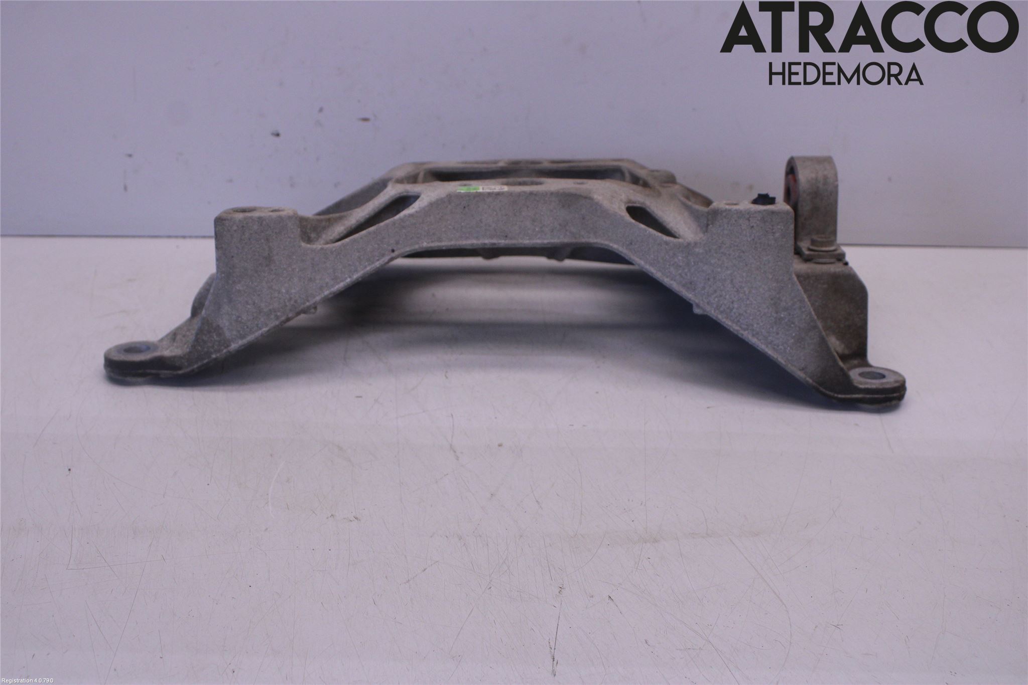 Audi A4/S4 B9 16-19 Växellådsbalk