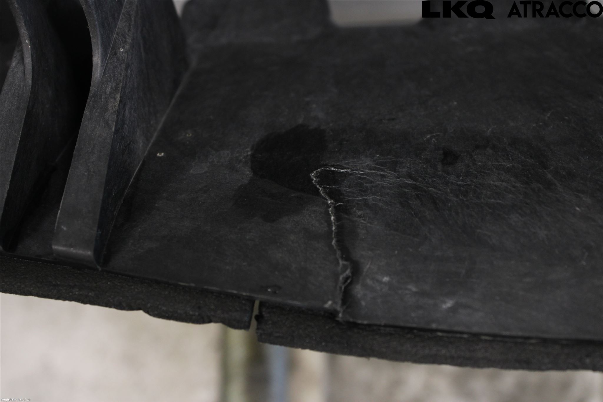 Nissan GT-R Frontplåt