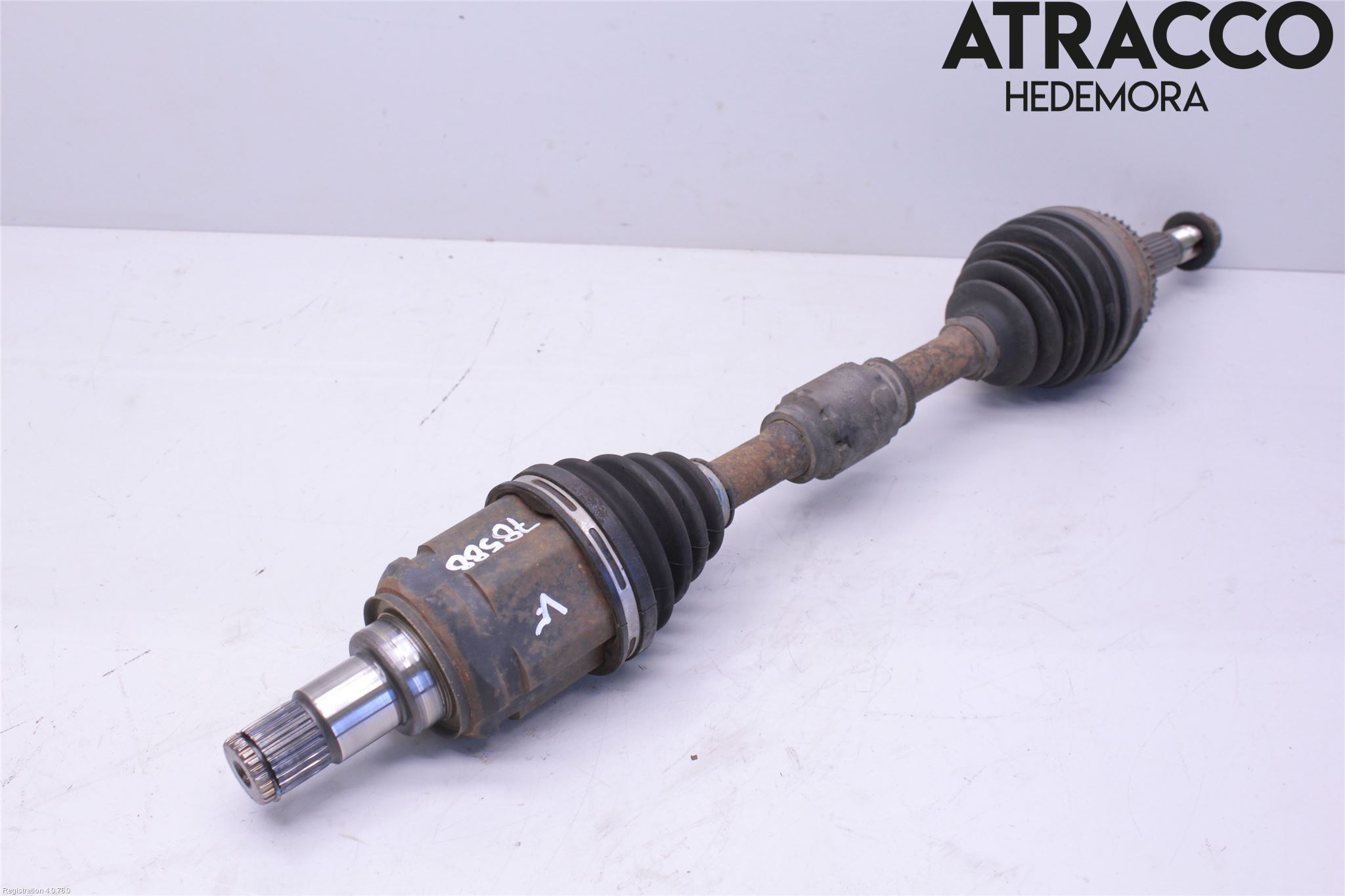 Toyota CAMRY    01-06 Drivaxel Fram Vänster
