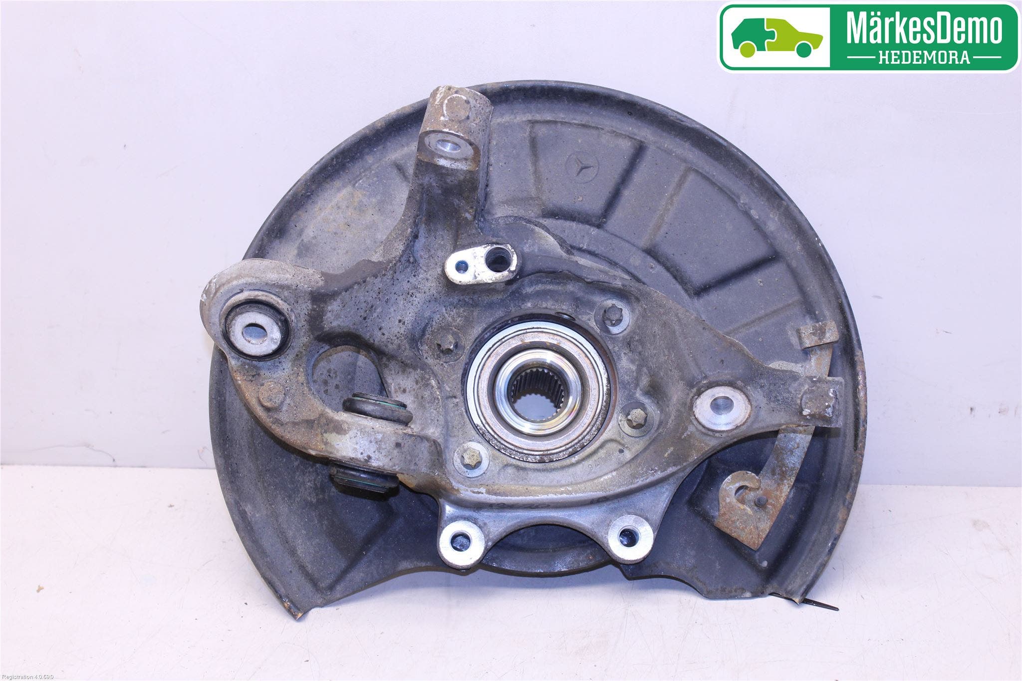 Mercedes-Benz MB E-KLASS (W212) 09-16 Hjullagerhus-Spindel Hö B