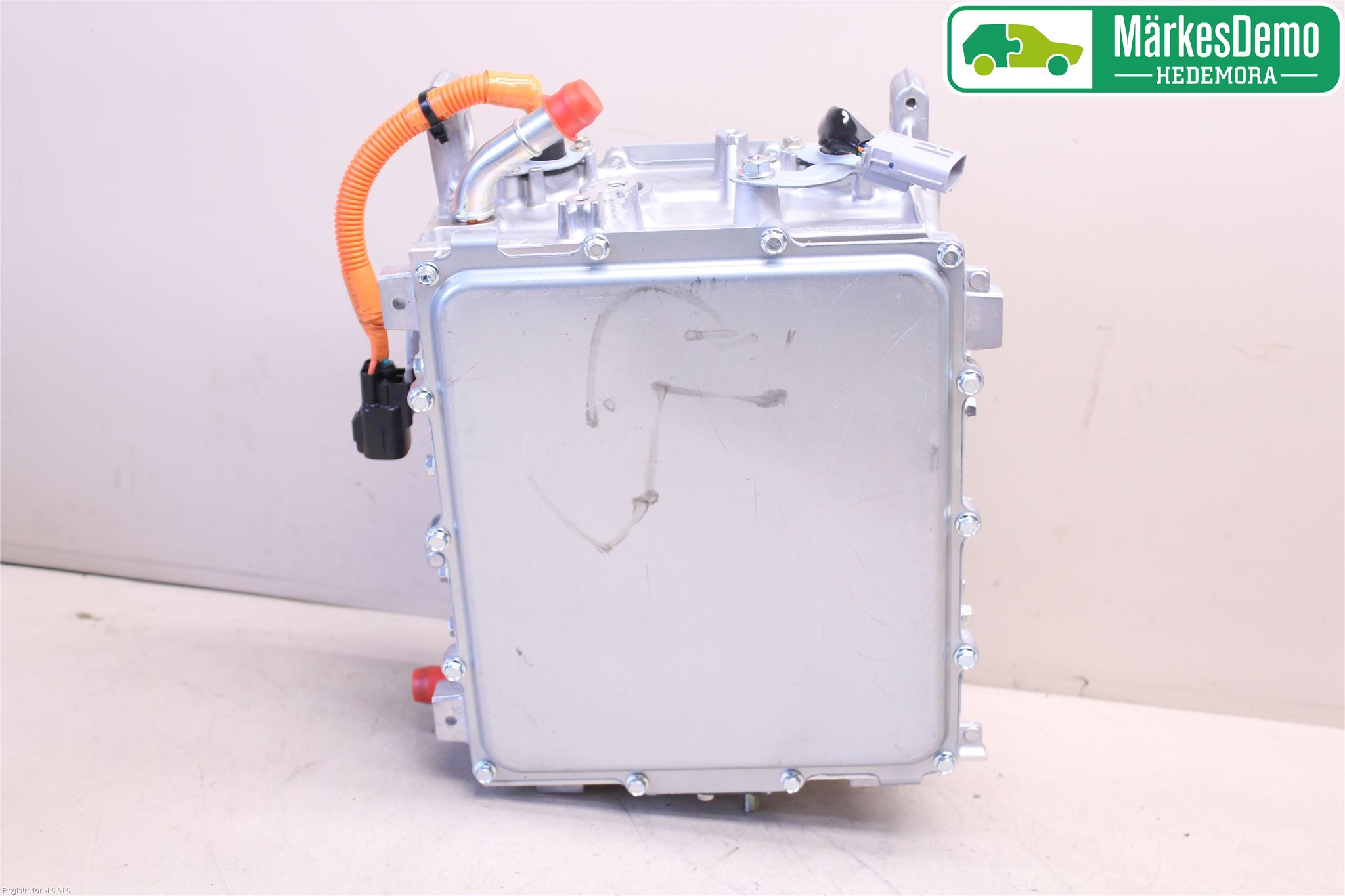 Mitsubishi OUTLANDER 13-21 Batteriladdare Högspänning