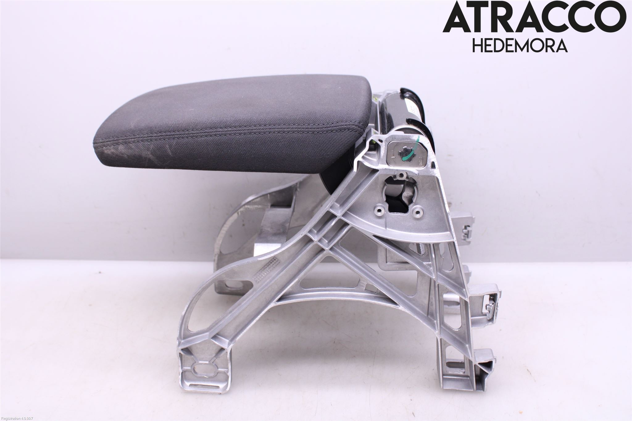 Audi A4/S4 B9 20- Inredning Armstöd