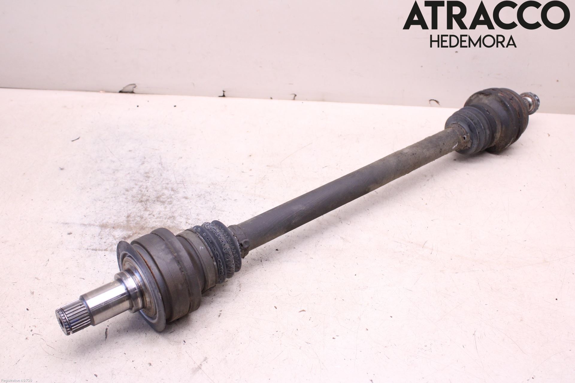 Mercedes-Benz MB C-KLASS (W204) 07-15 Drivaxel Bak Vänster