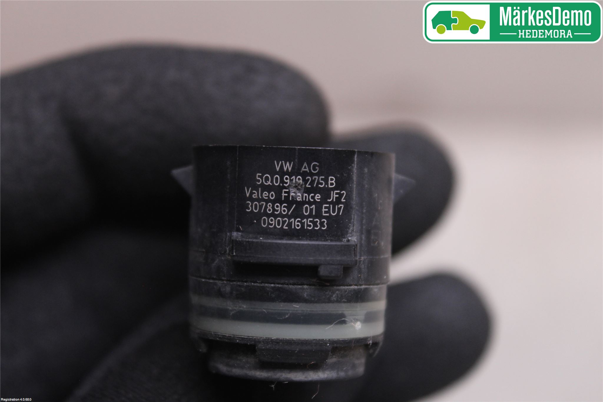 Audi A4/S4 B9 16-19 Parkeringshjälp Frontsensor